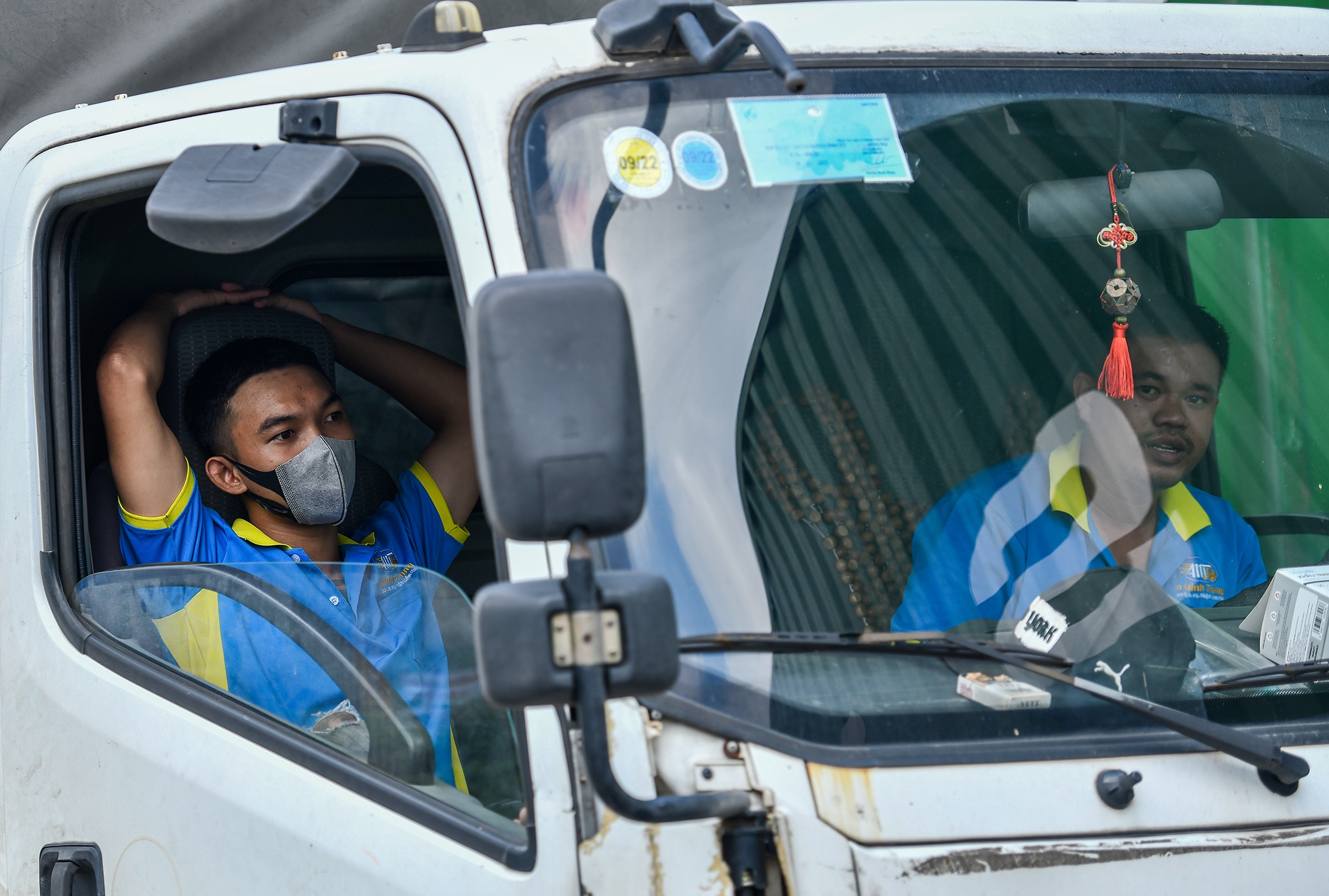 Duong pho Binh Duong dong duc anh 7