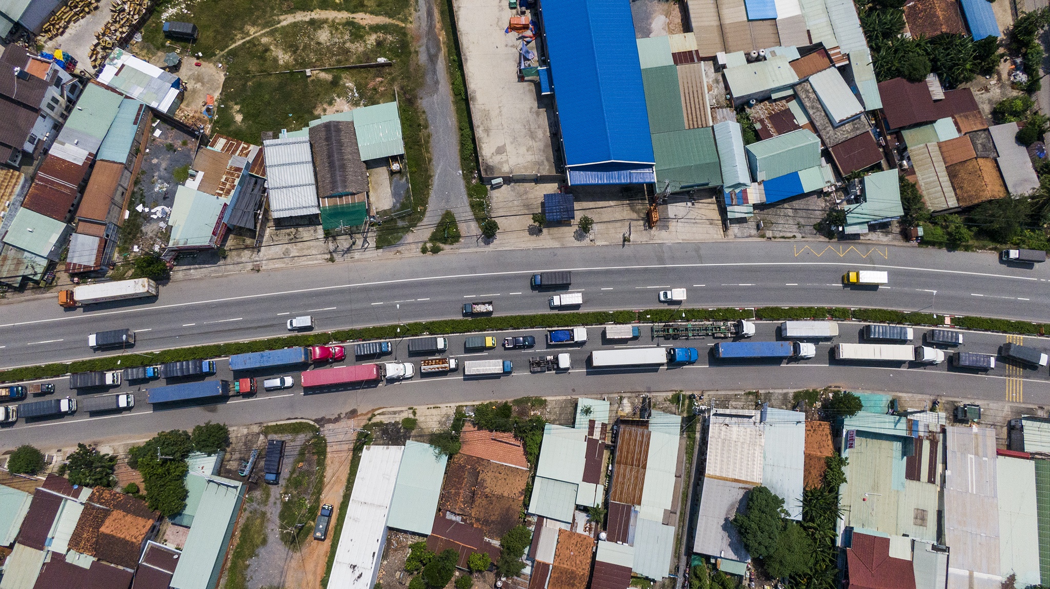 Duong pho Binh Duong dong duc anh 4