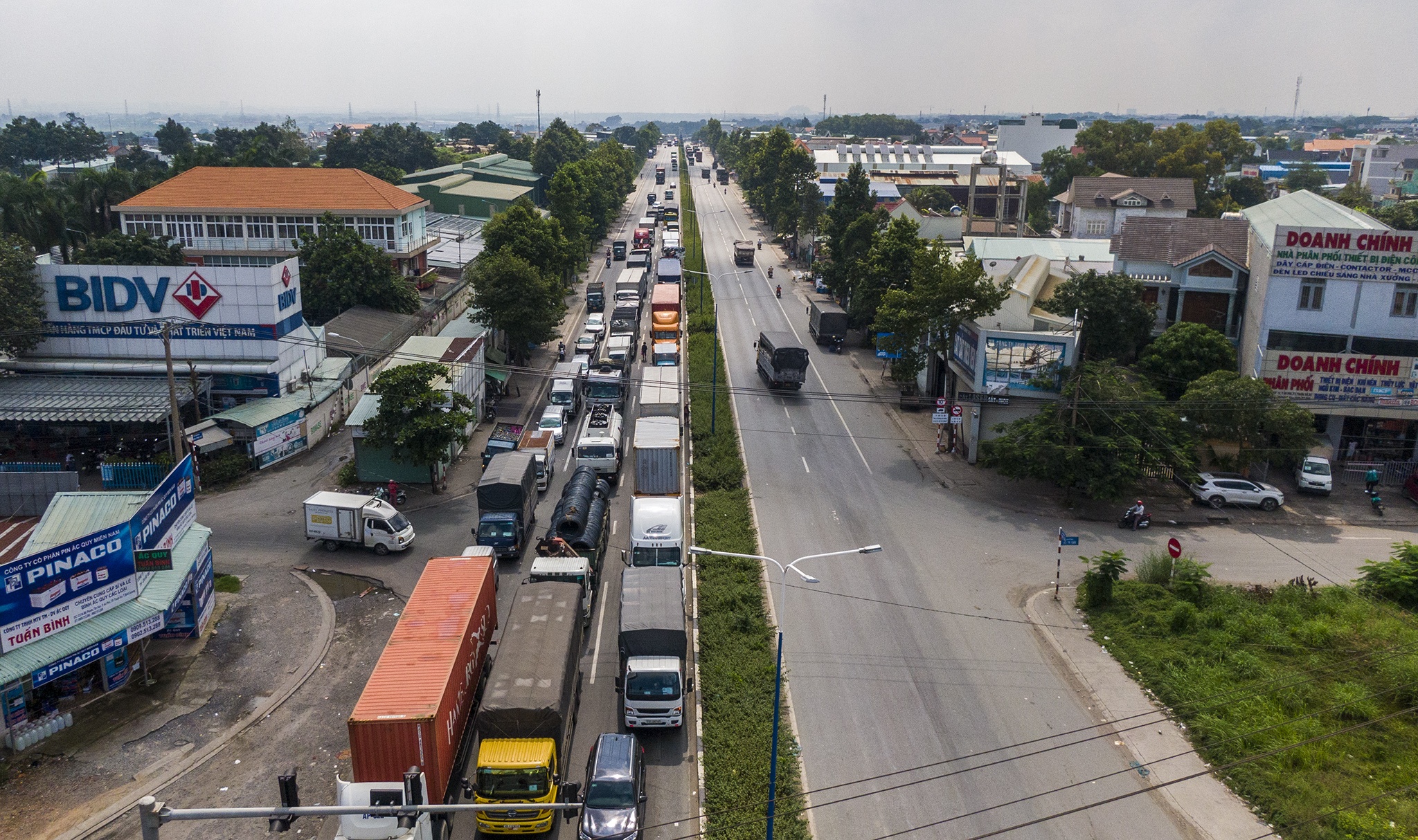 Duong pho Binh Duong dong duc anh 2