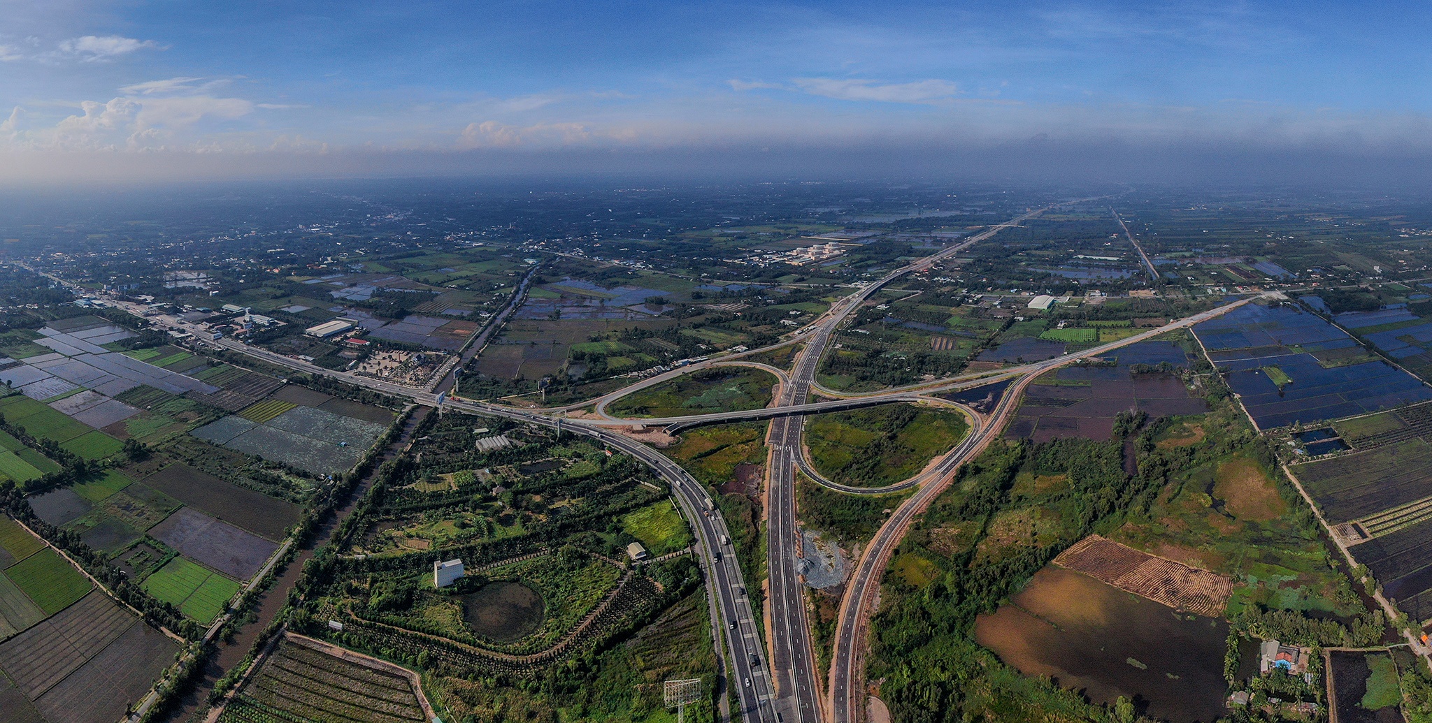 Day nhanh tien do cao toc Trung Luong - My Thuan anh 1