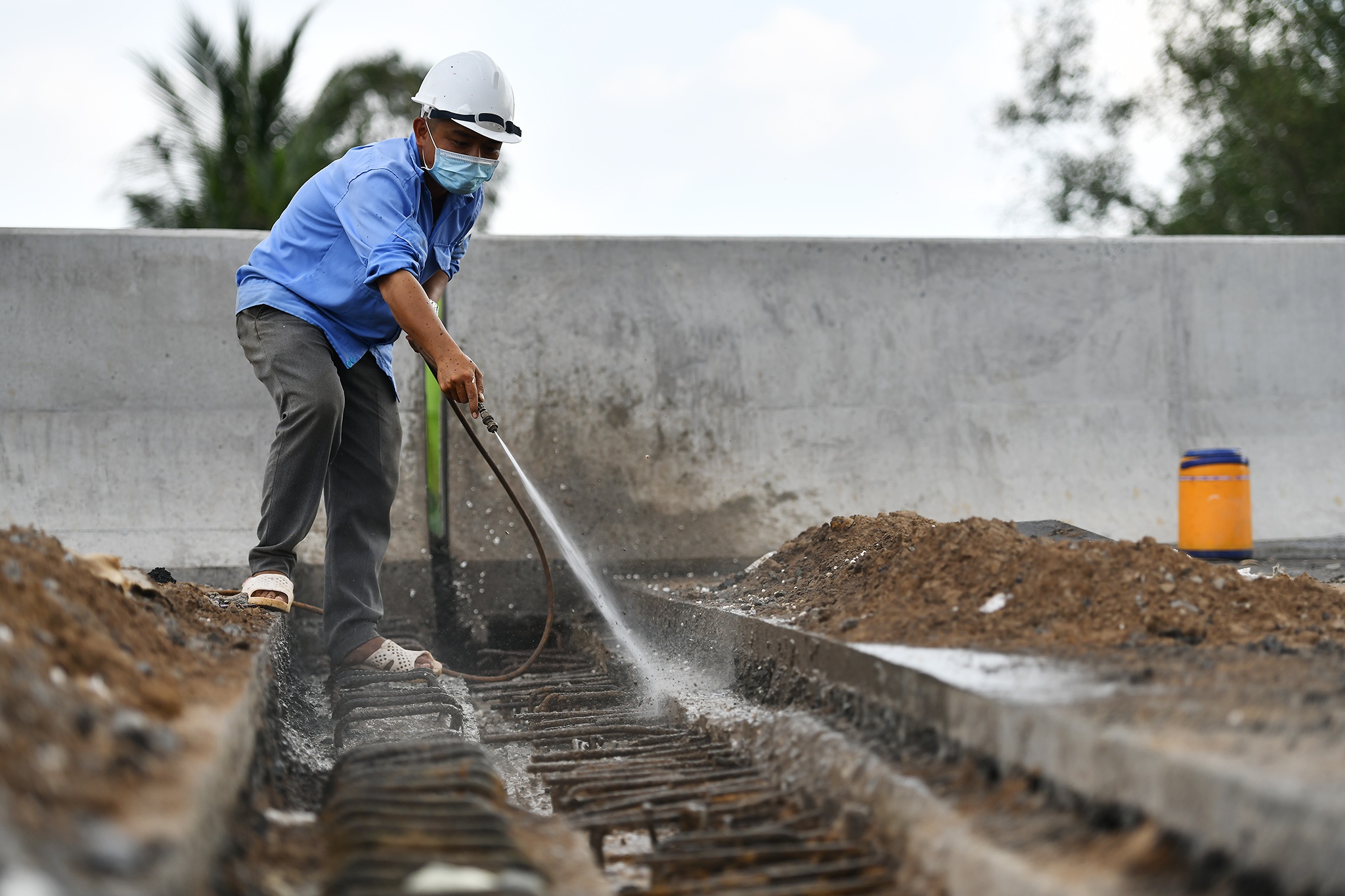 Day nhanh tien do cao toc Trung Luong - My Thuan anh 7