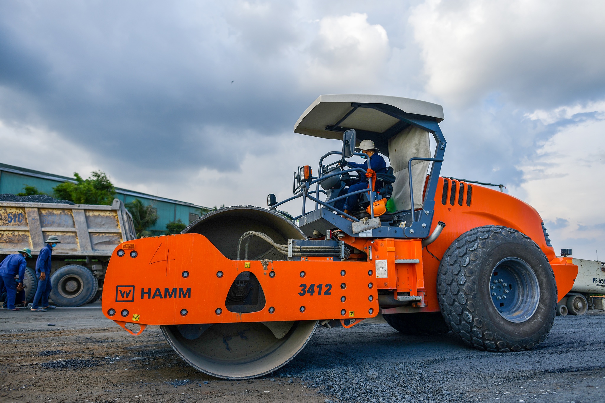 Day nhanh tien do cao toc Trung Luong - My Thuan anh 3