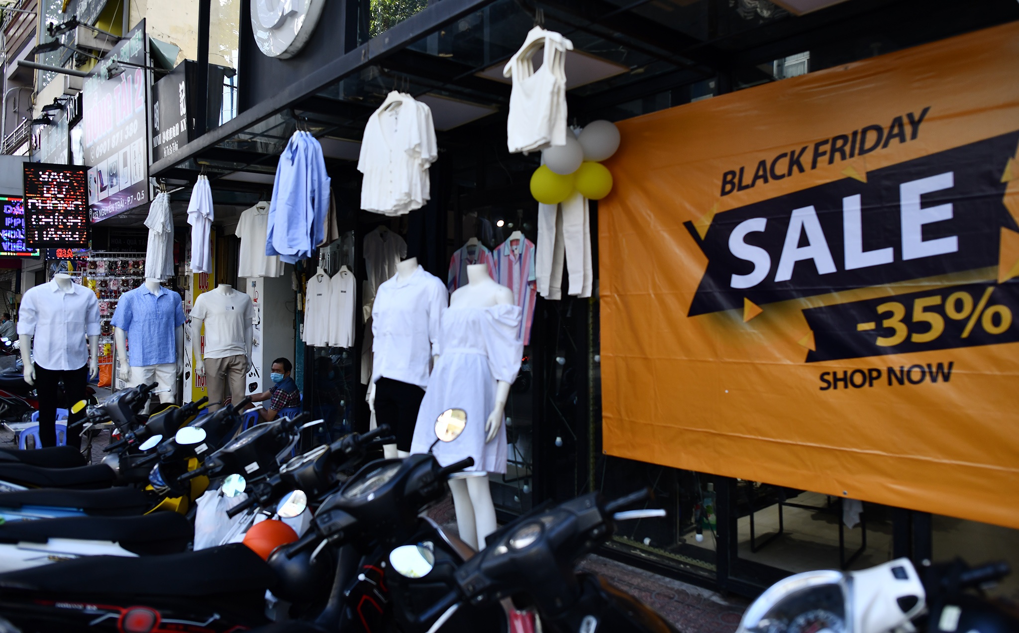 Thoi trang giam gia dip Black Friday anh 2