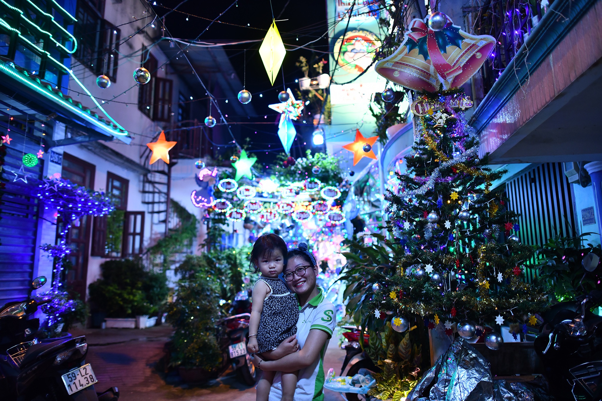 Xom dao Pham The Hien dip Giang sinh anh 10