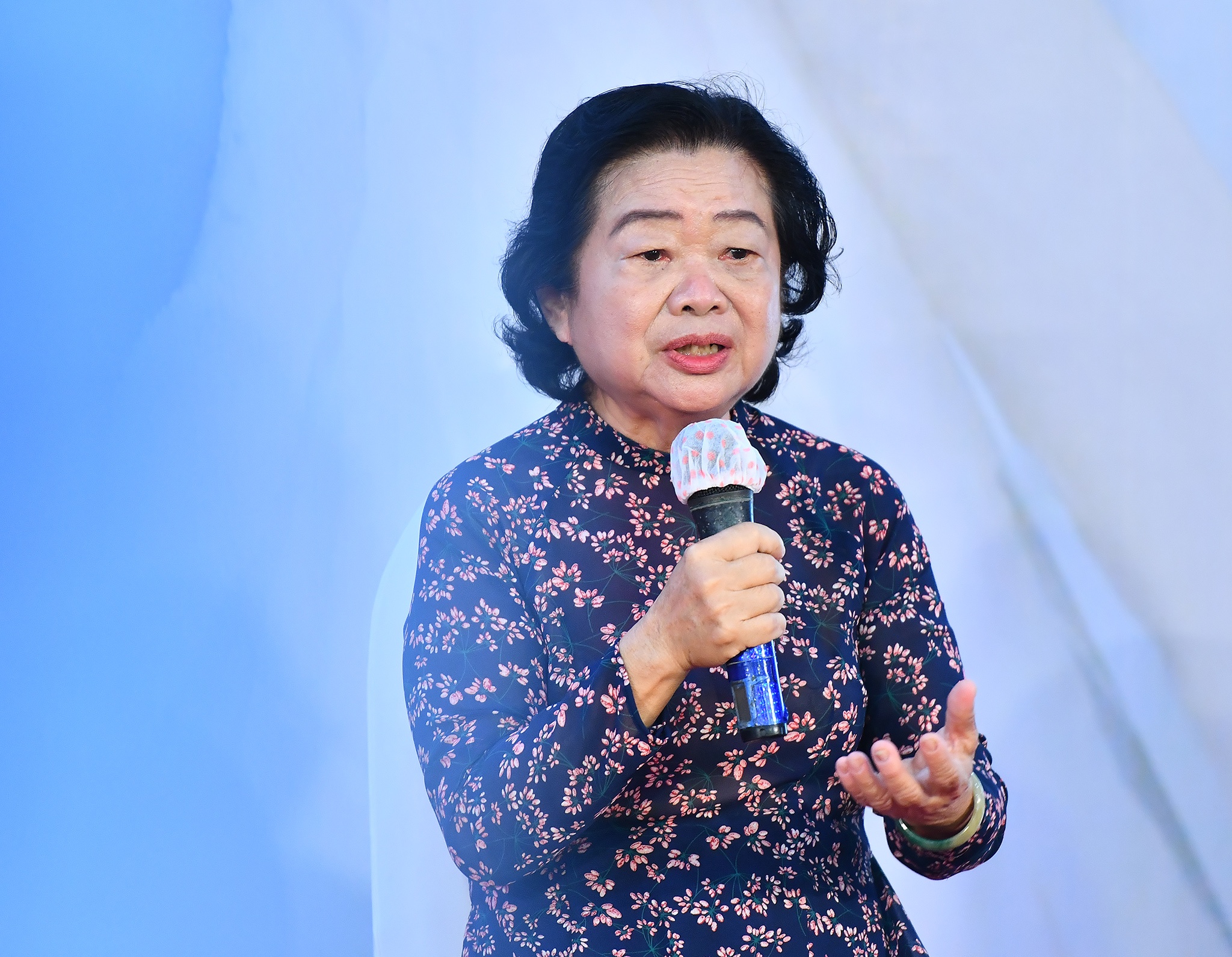 Trien lam sach anh Sai Gon ngoan cuong anh 7