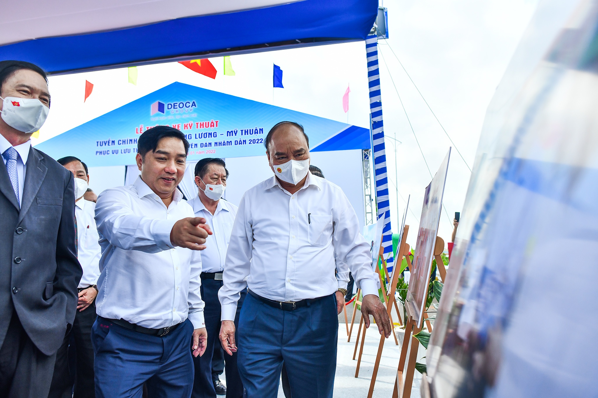 Thong xe cao toc Trung Luong - My Thuan anh 1