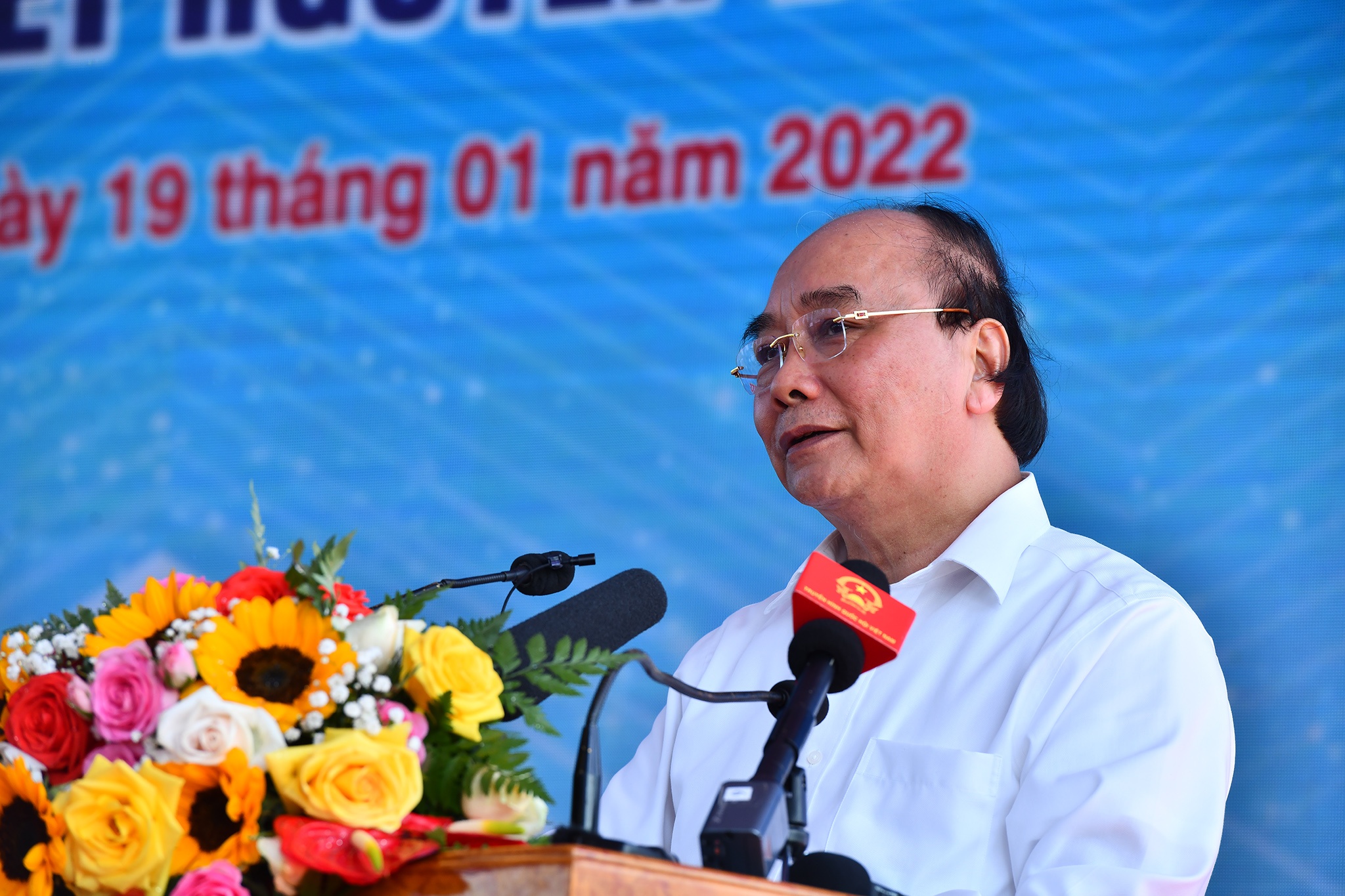 Thong xe cao toc Trung Luong - My Thuan anh 3