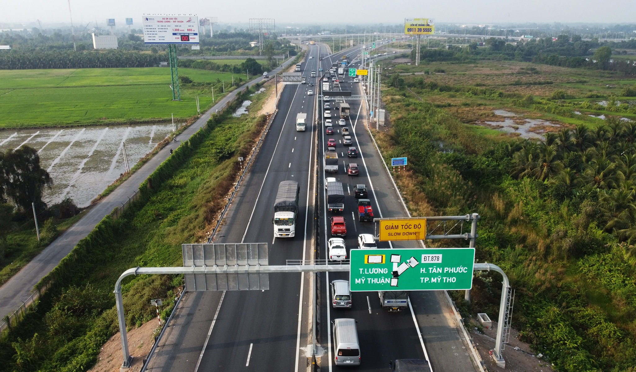 Nguoi mien Tay tro lai TP.HCM lam viec anh 19