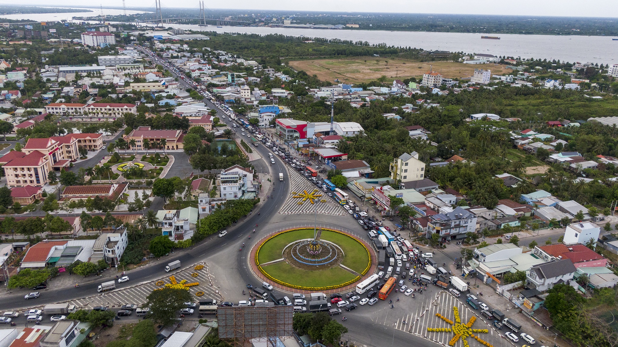 Nguoi mien Tay tro lai TP.HCM lam viec anh 5
