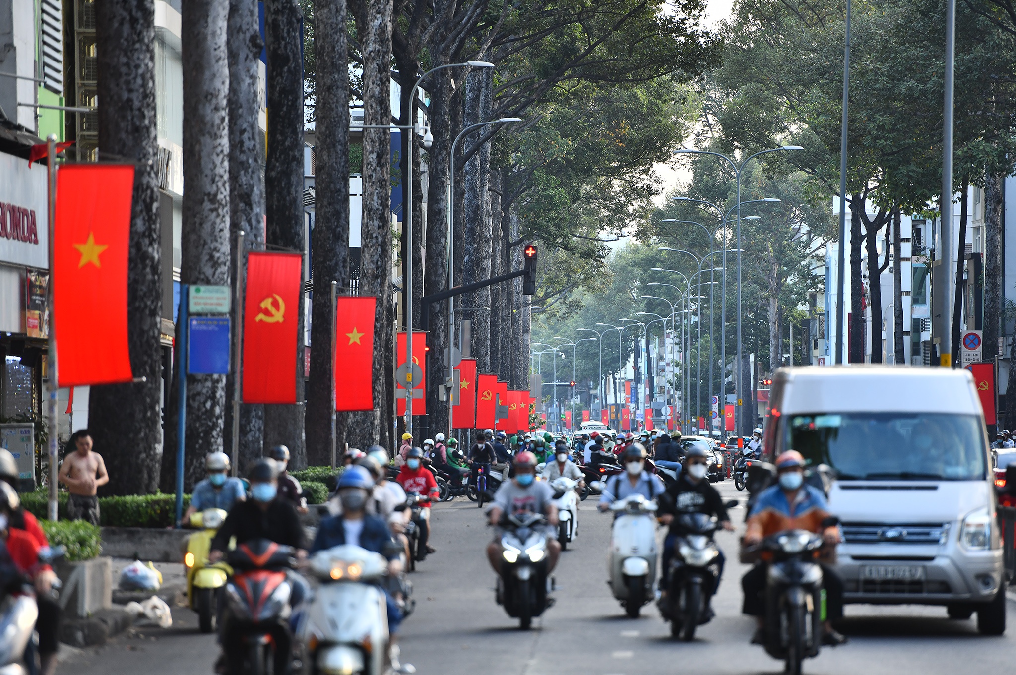 TP.HCM ngay lam viec dau nam anh 4