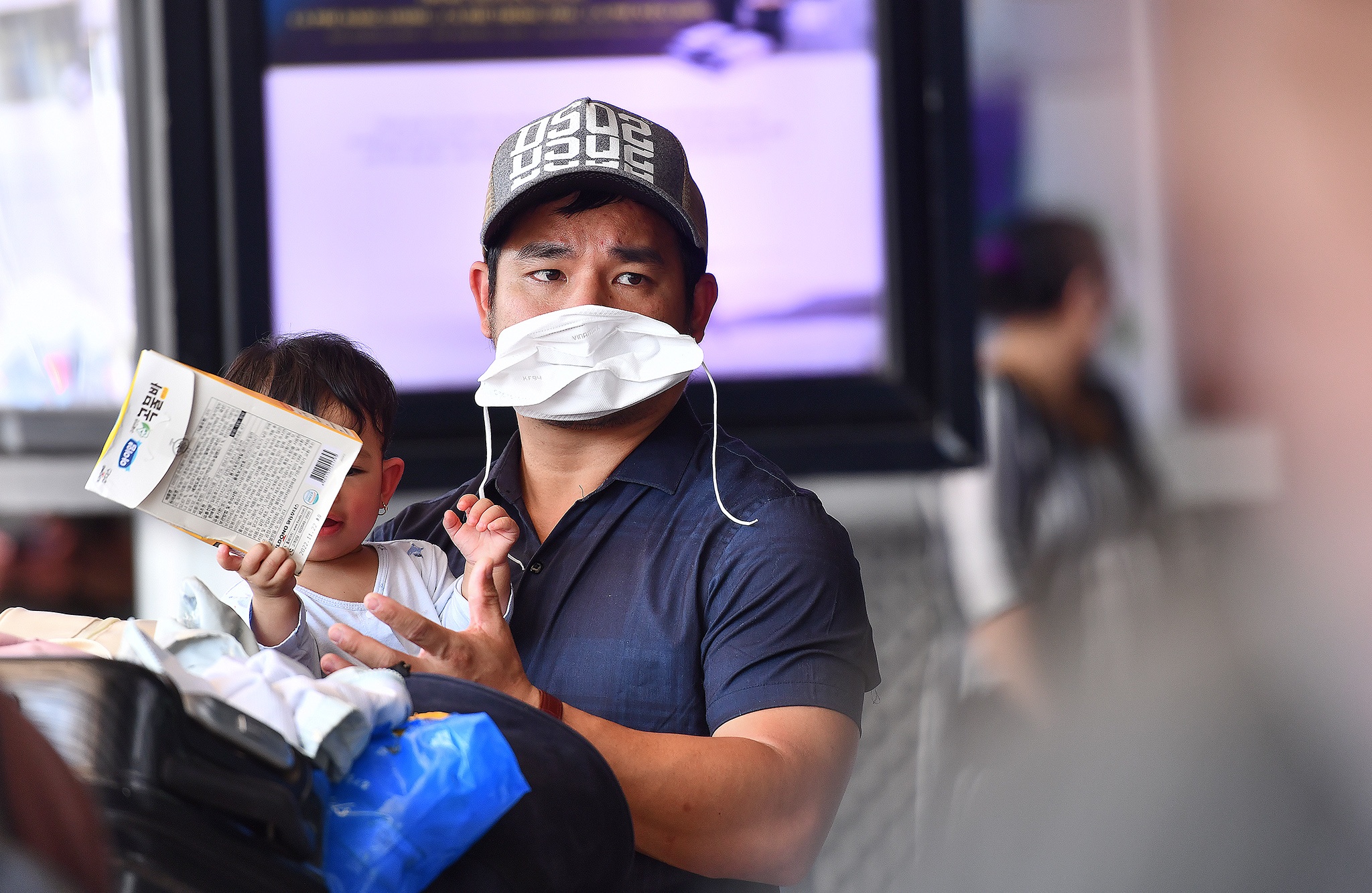 San bay Tan Son Nhat dong duc anh 4