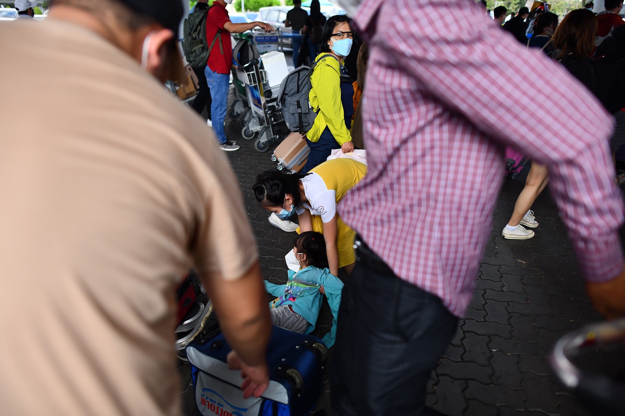 San bay Tan Son Nhat dong duc anh 3