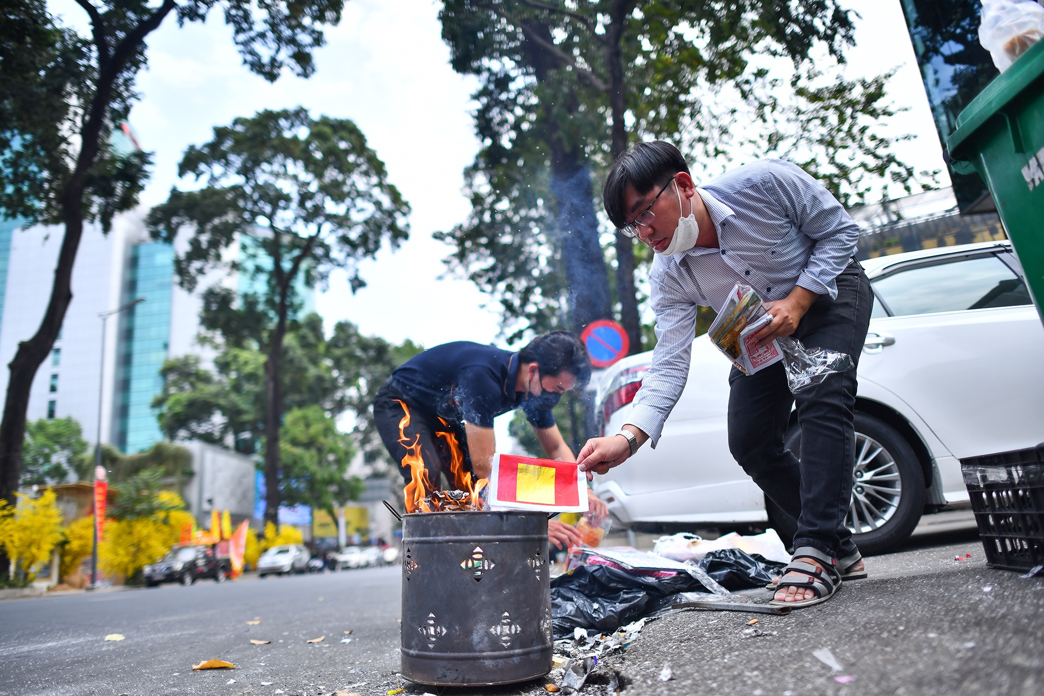 Doanh nghiep TP.HCM dong loat khai truong anh 7