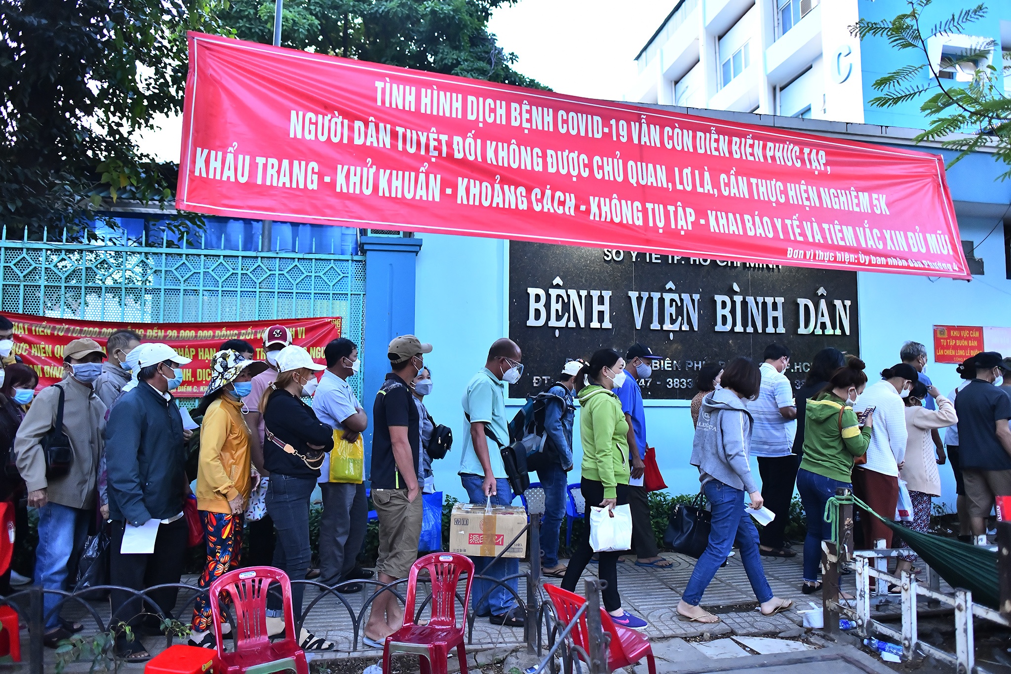 Benh vien tai TP.HCM dong duc anh 10