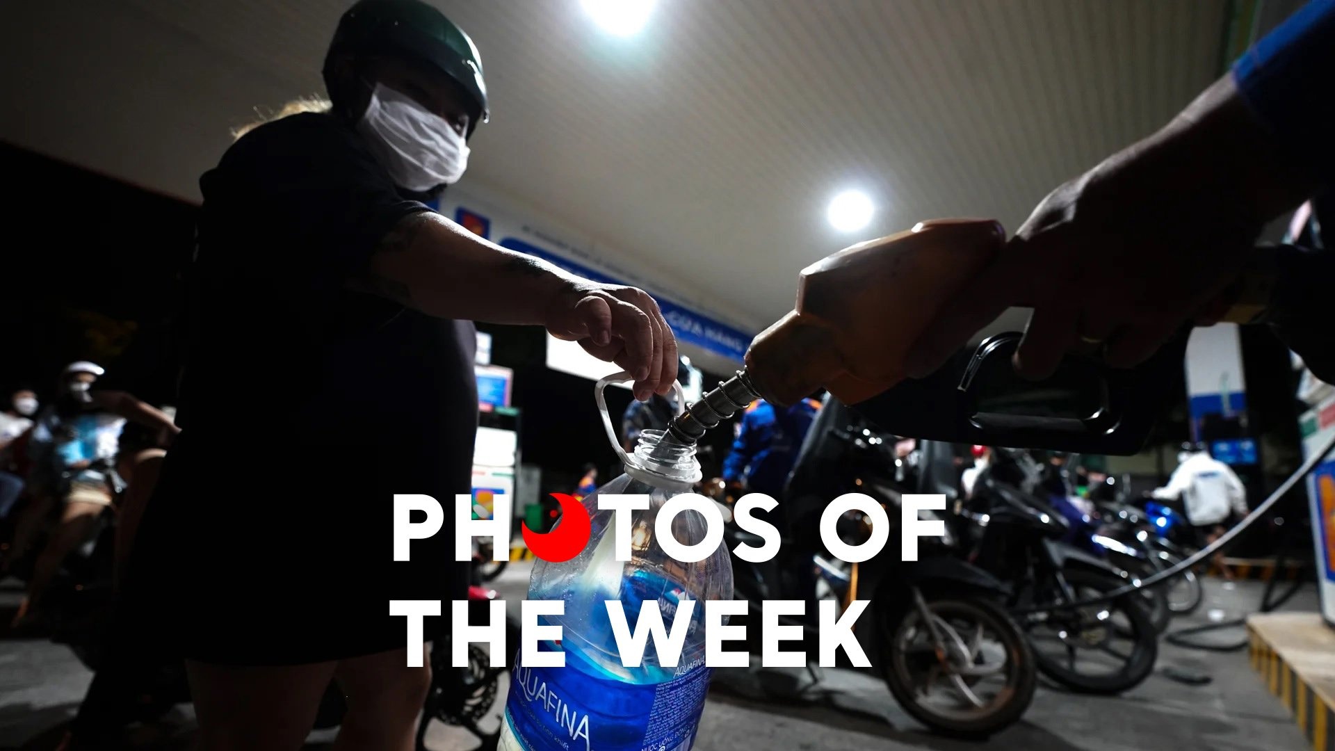 Nguoi dan mua xang tich tru khi gia tang sat moc 30.000 dong/lit hinh anh