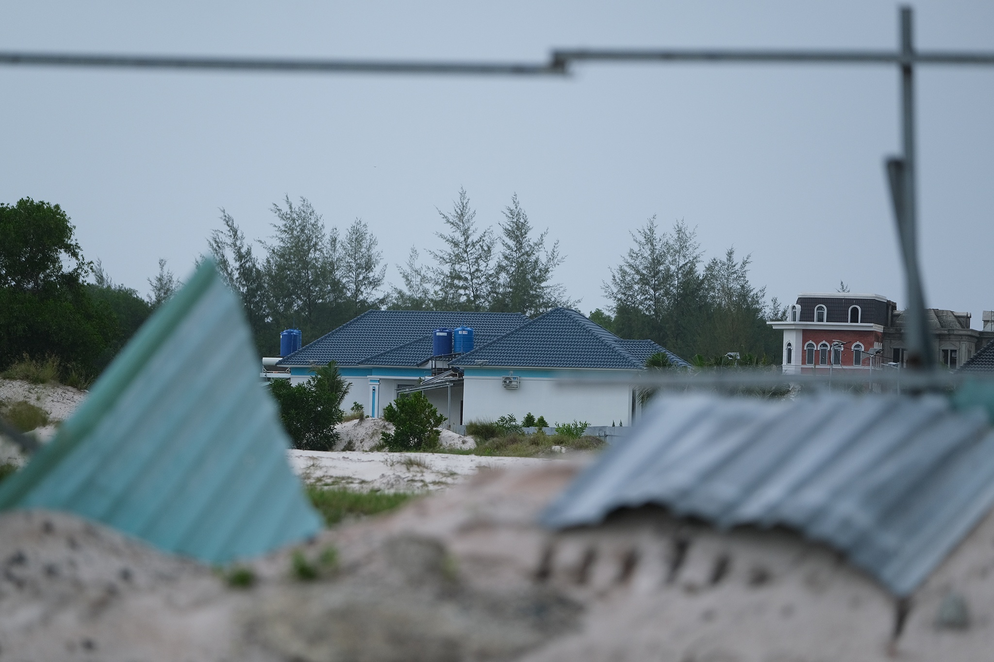 79 biet thu trai phep anh 10