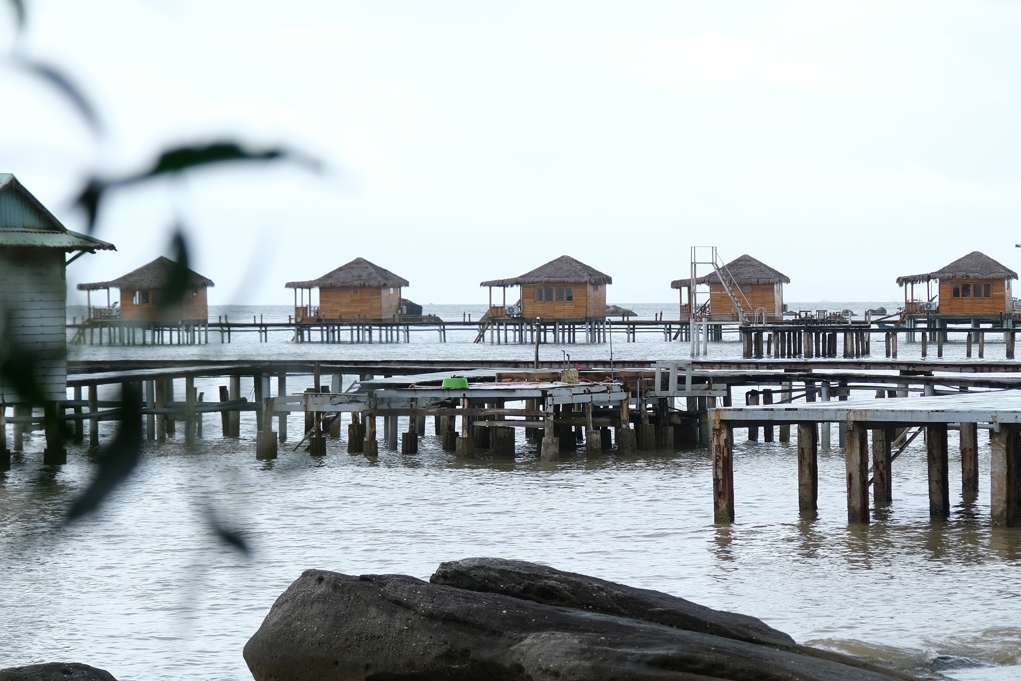 18 bungalow trai phep anh 11