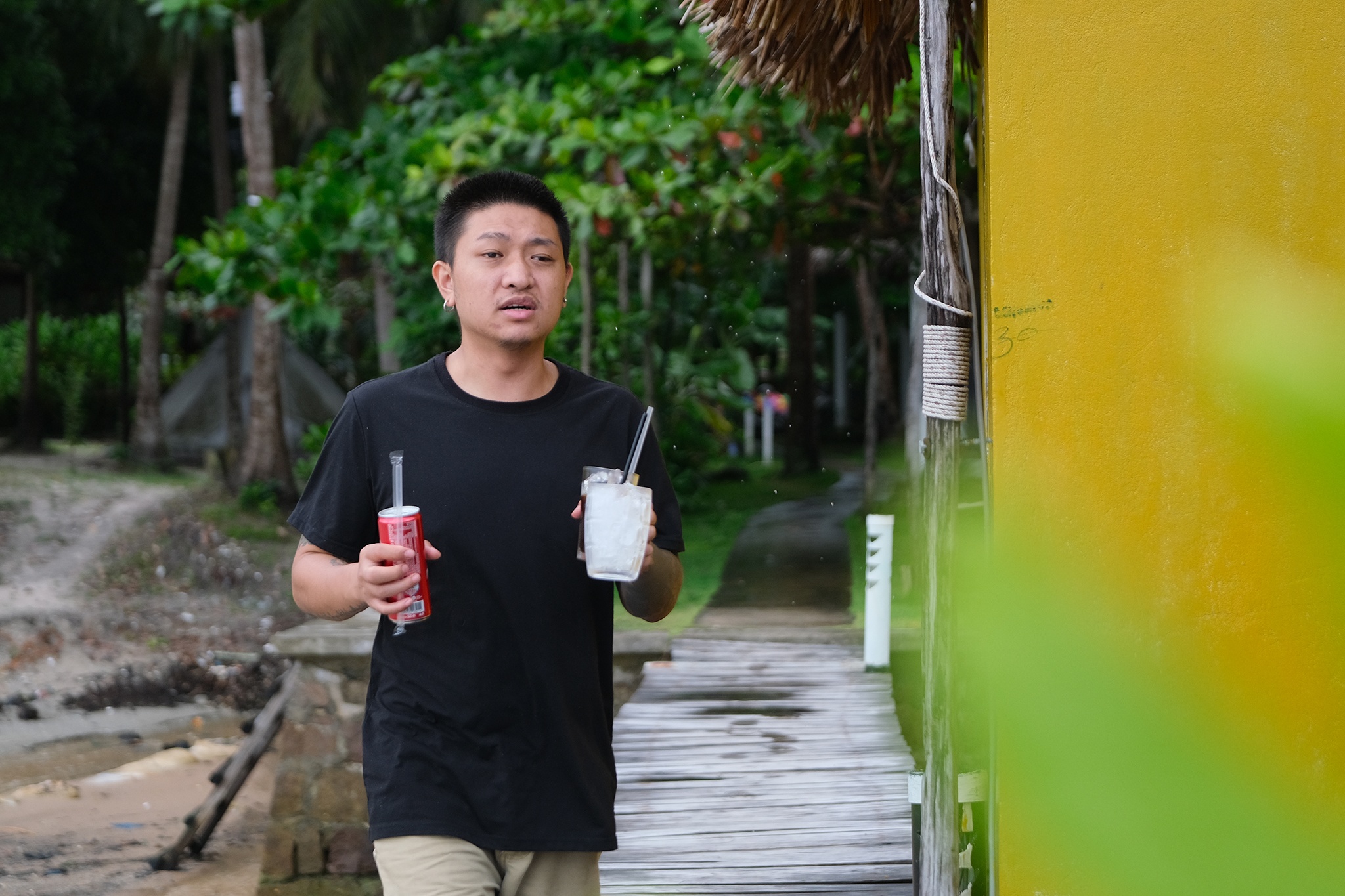 18 bungalow trai phep anh 10