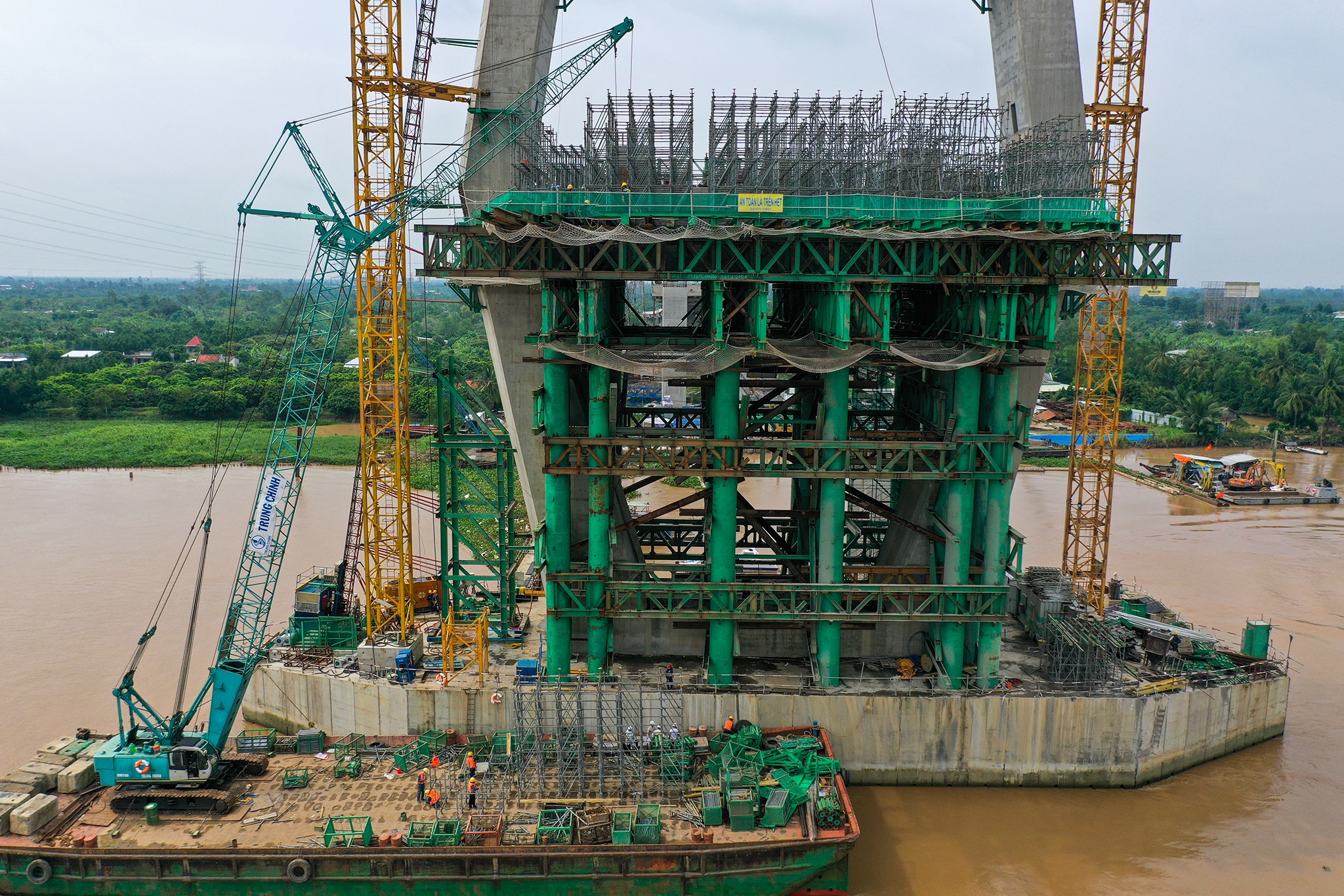 Sap san cau My Thuan anh 3