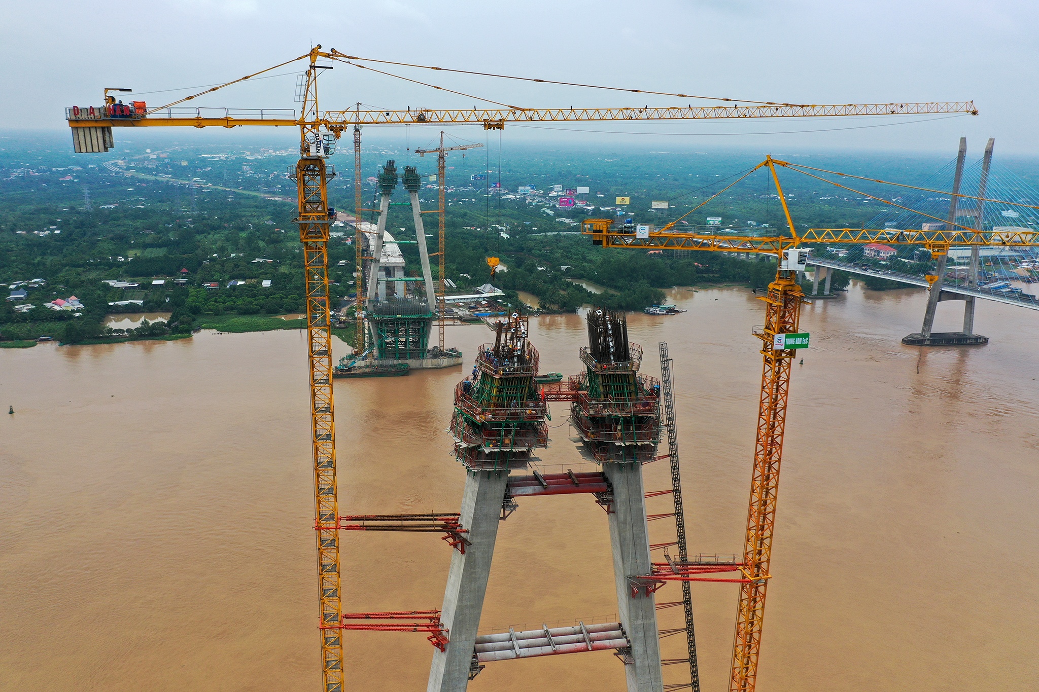 Sap san cau My Thuan anh 9