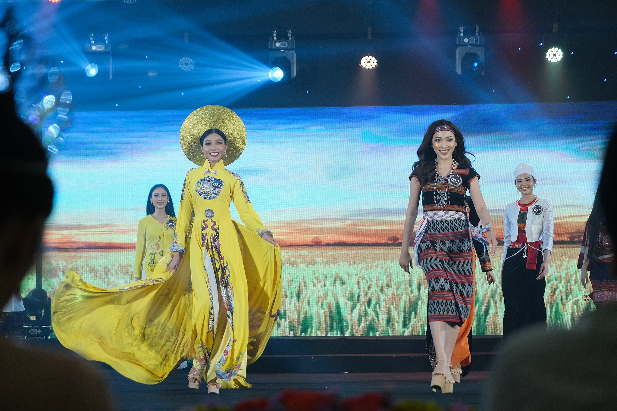 Hoa khoi Nam Bo anh 6