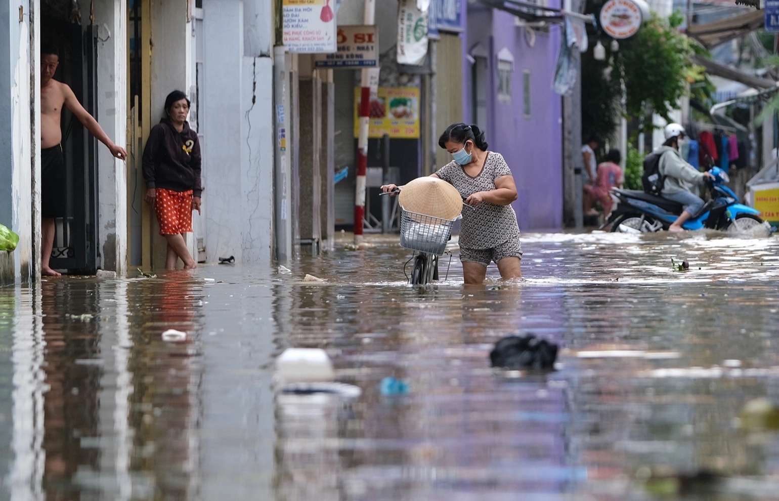 Cuoc song nguoi dan tai noi ngap sau ca met o TP Can Tho hinh anh