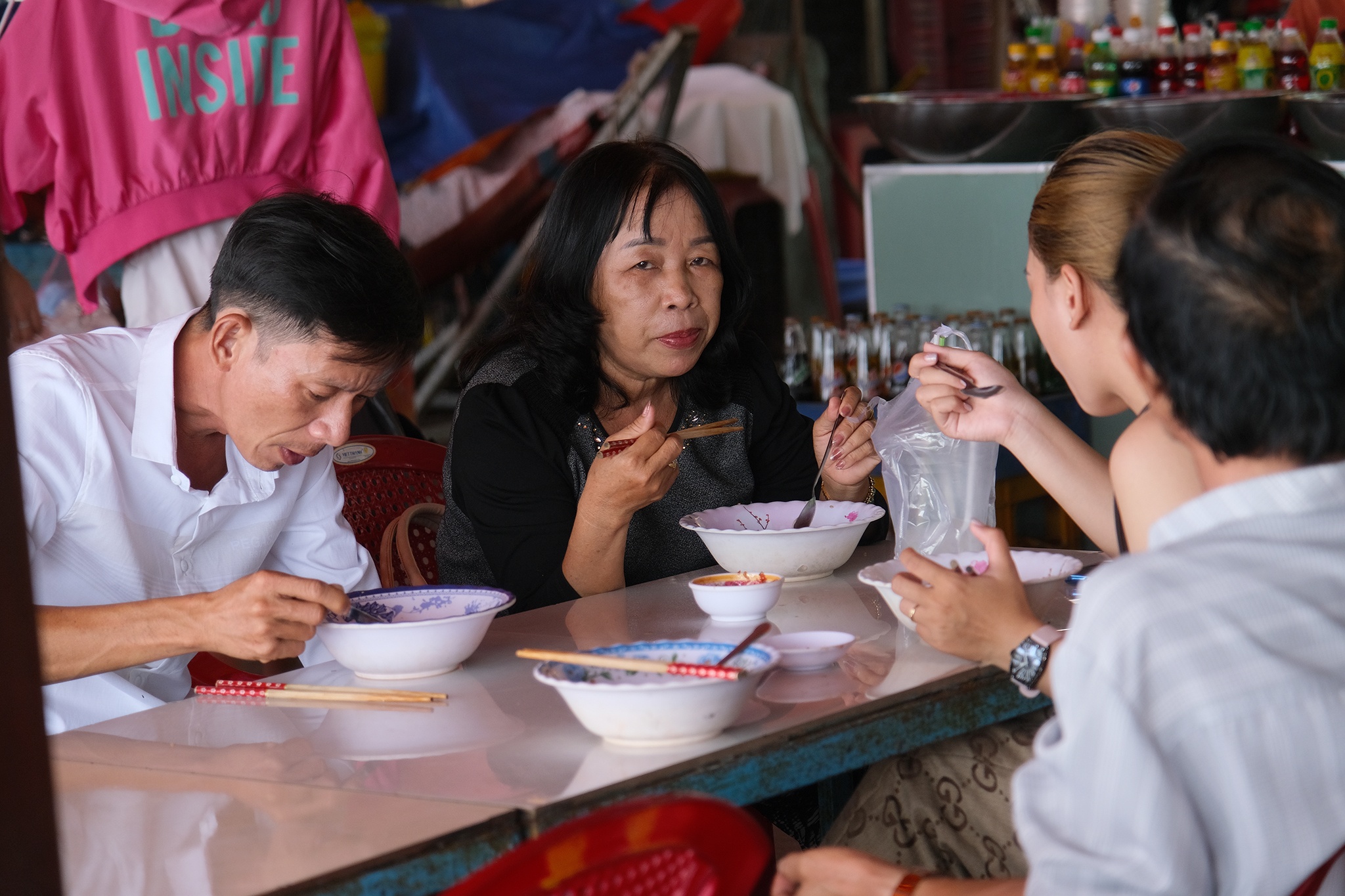 Danh thang Hon Chong anh 14