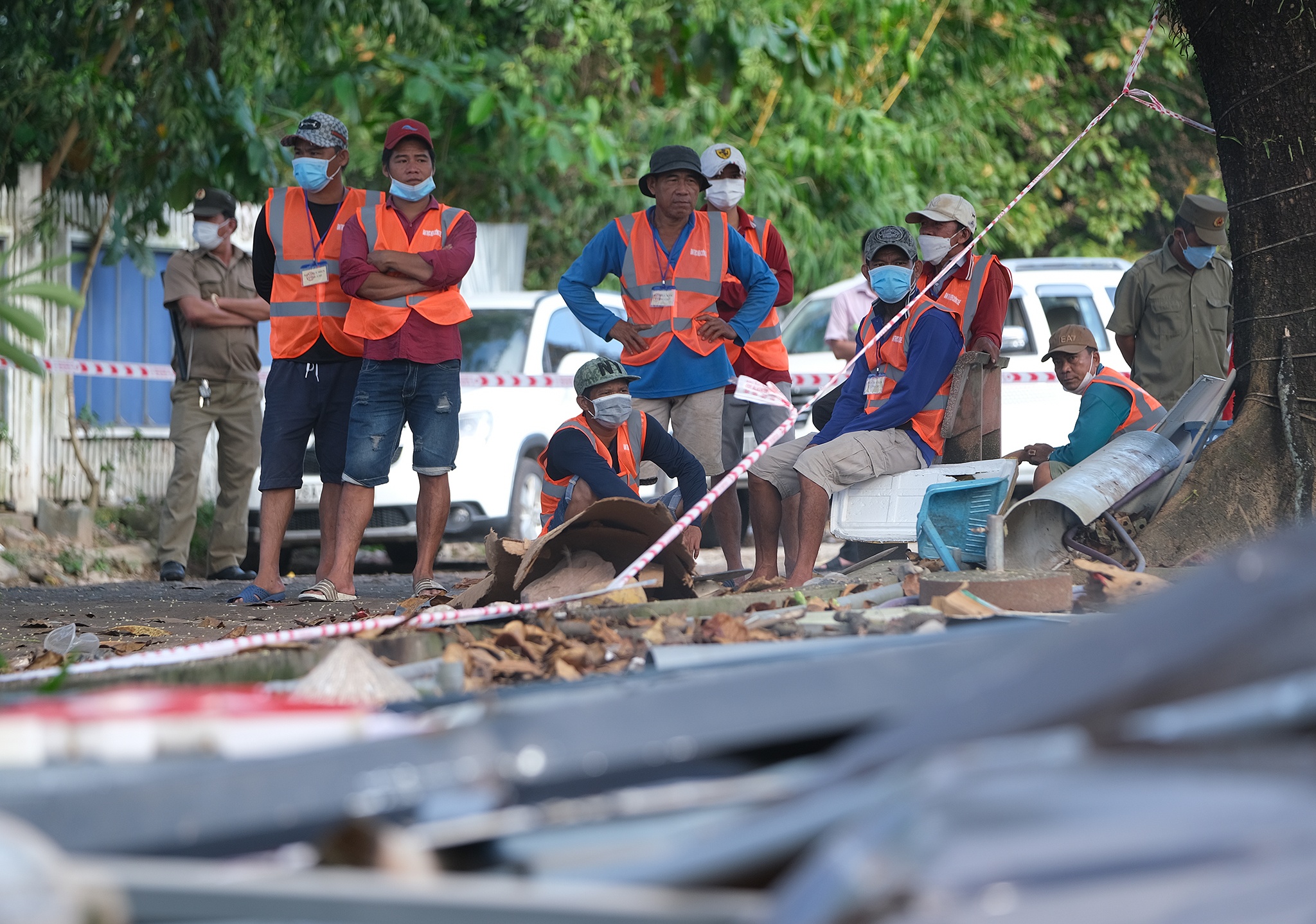 Cuong che ben xe buyt anh 8
