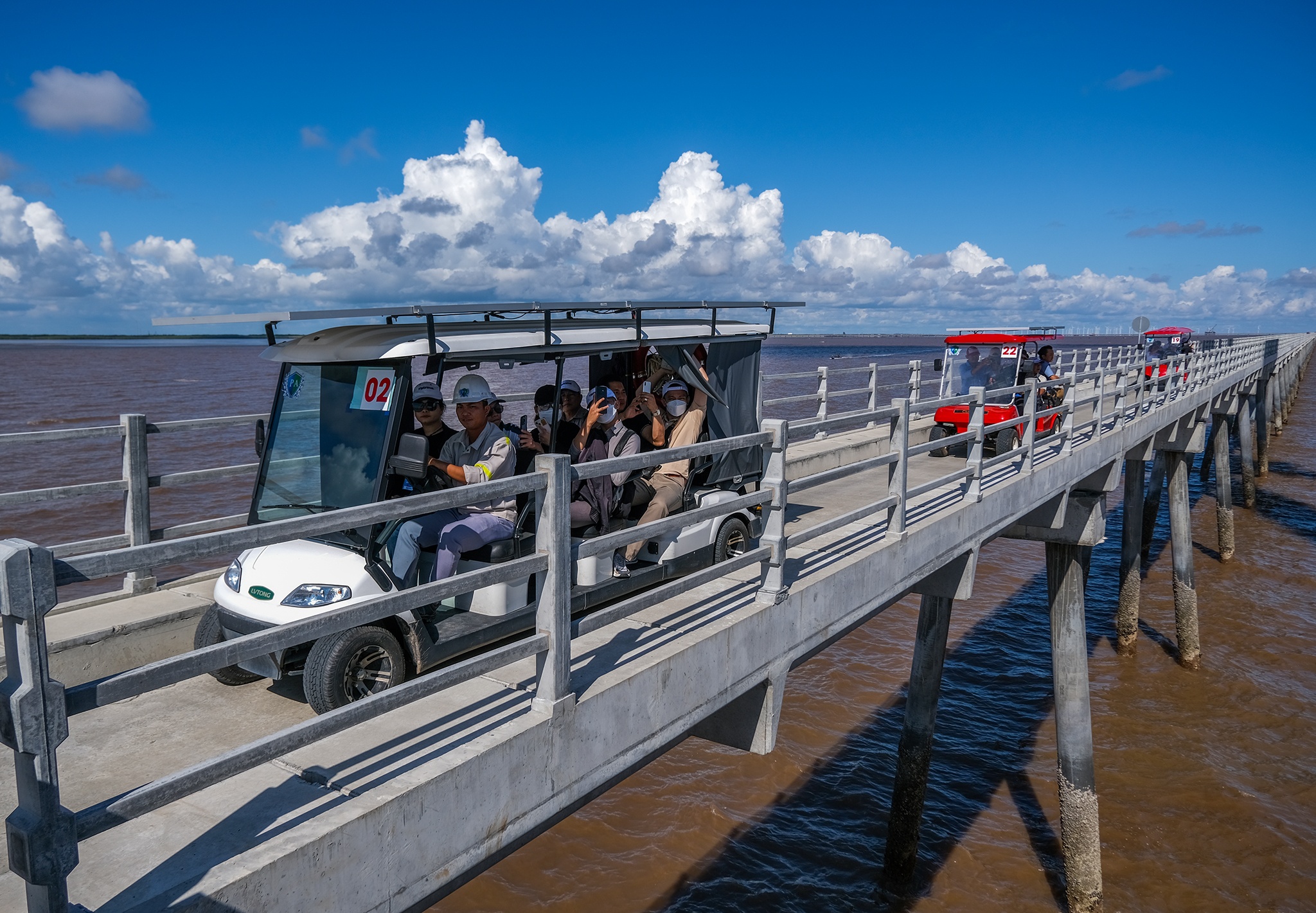 Du lich dien gio anh 8