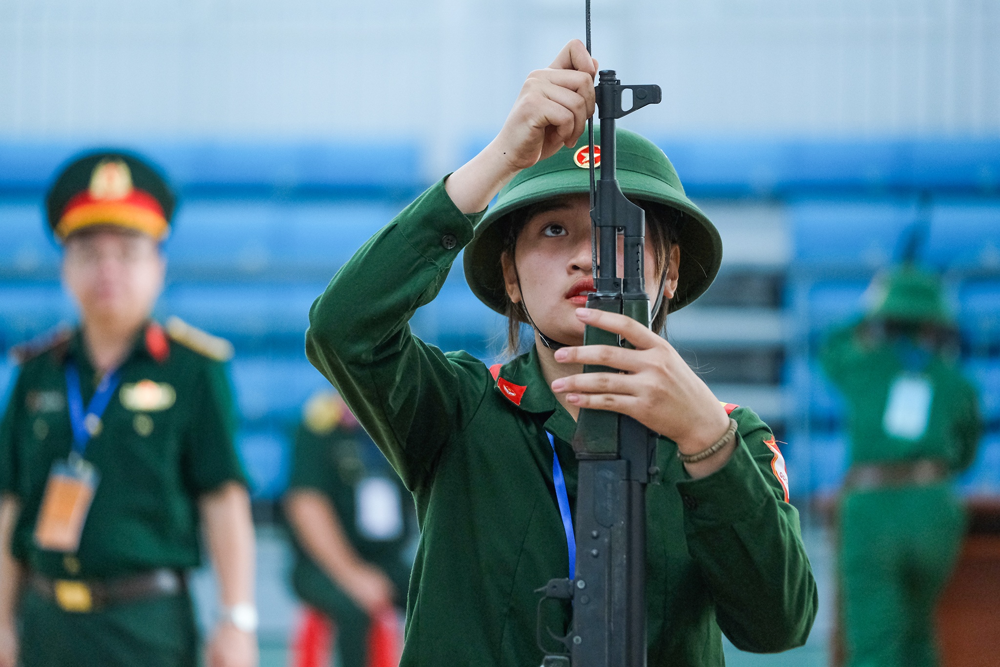 Hoc sinh pho dien ky nang lap sung, ban dan that hinh anh