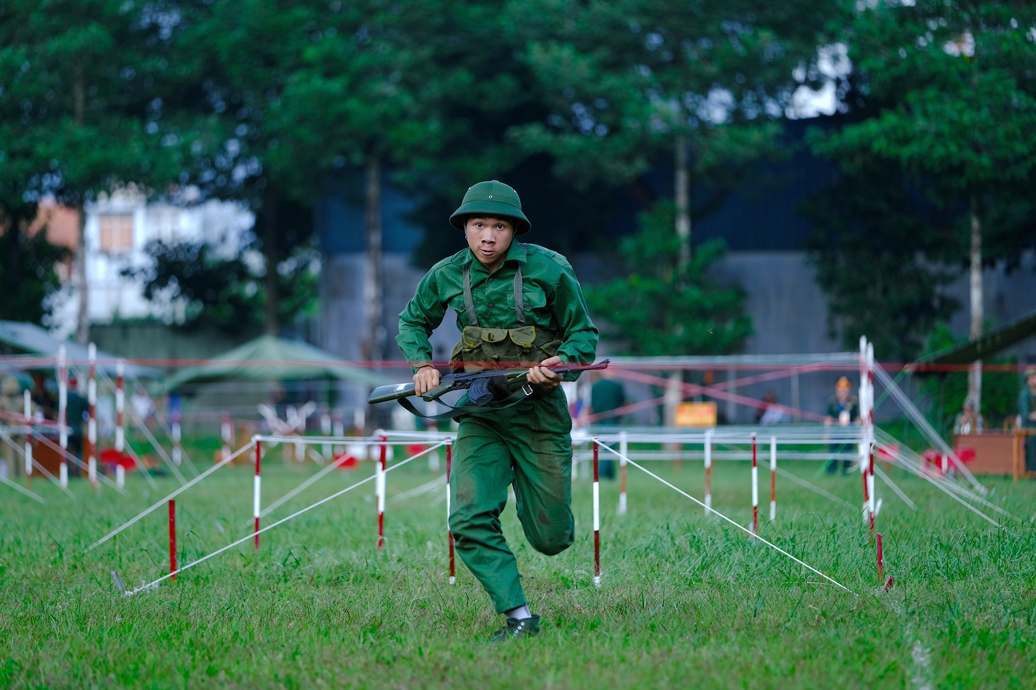 Giao duc quoc phong anh 8