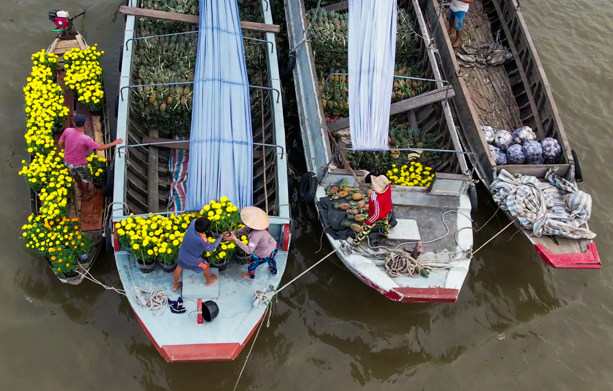 Cho noi ngay Tet anh 2