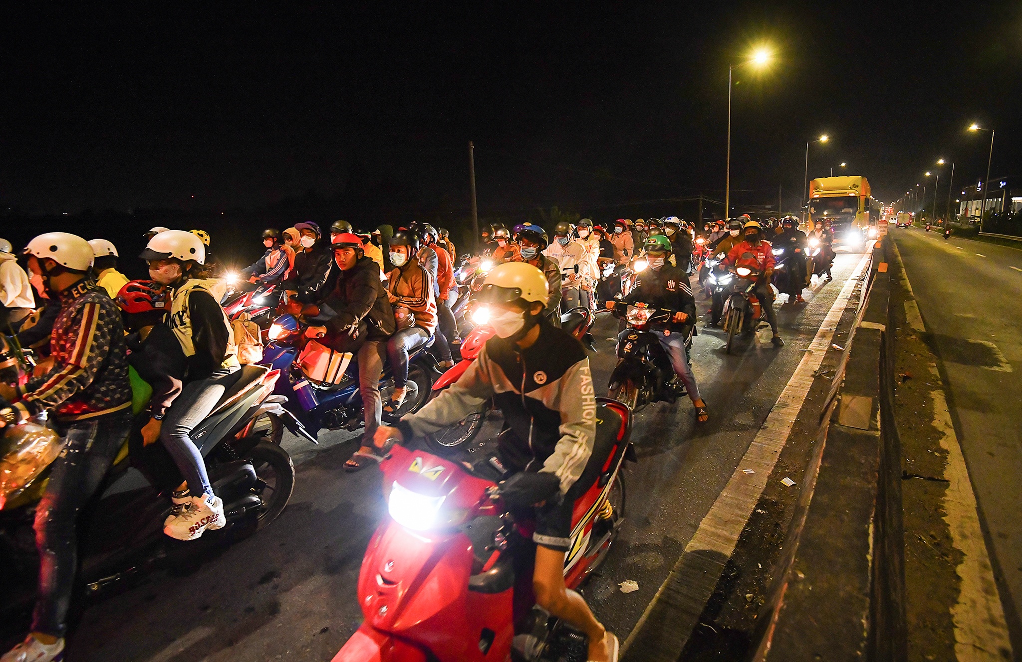 Ket xe mien Tay anh 2