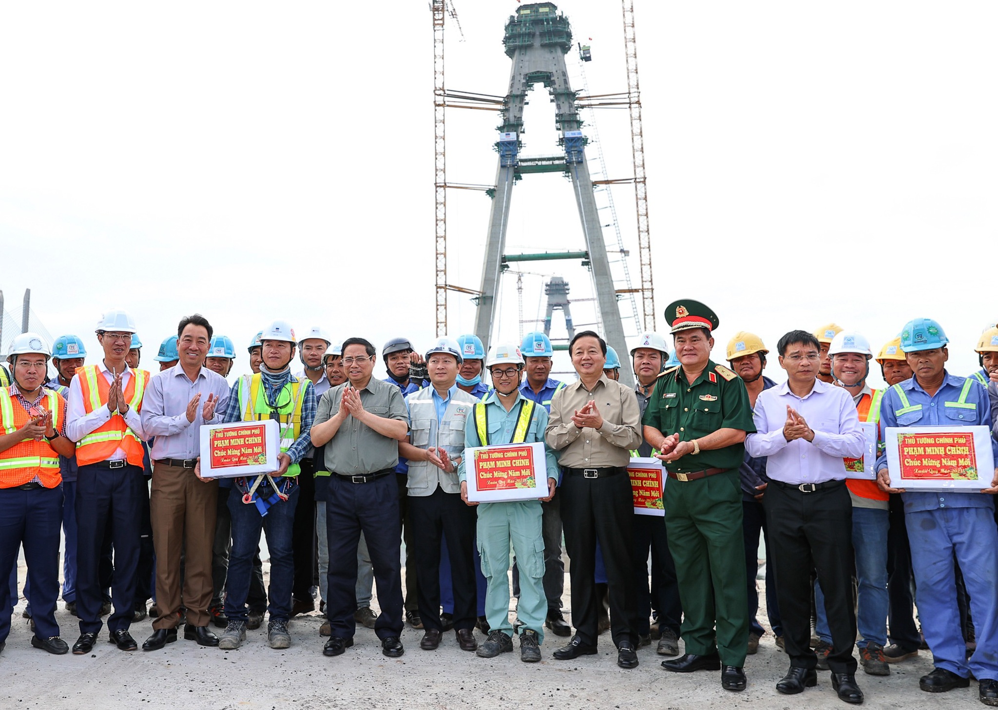 Cau My Thuan 2 anh 2