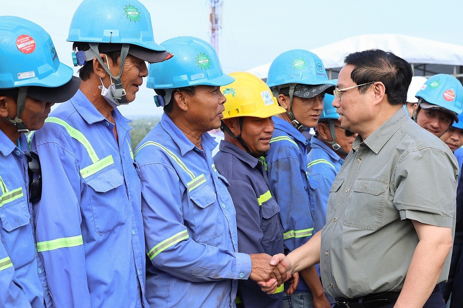 Thu tuong lan thu ba thi sat, kiem tra tien do cau My Thuan 2 hinh anh