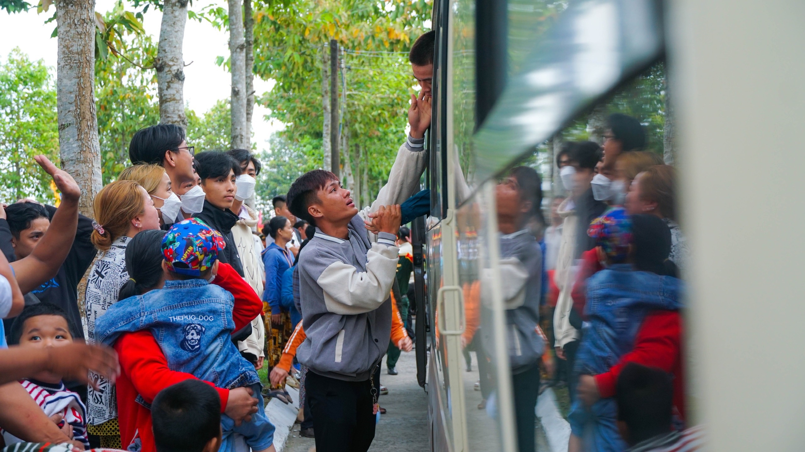 Giao nhan quan anh 6