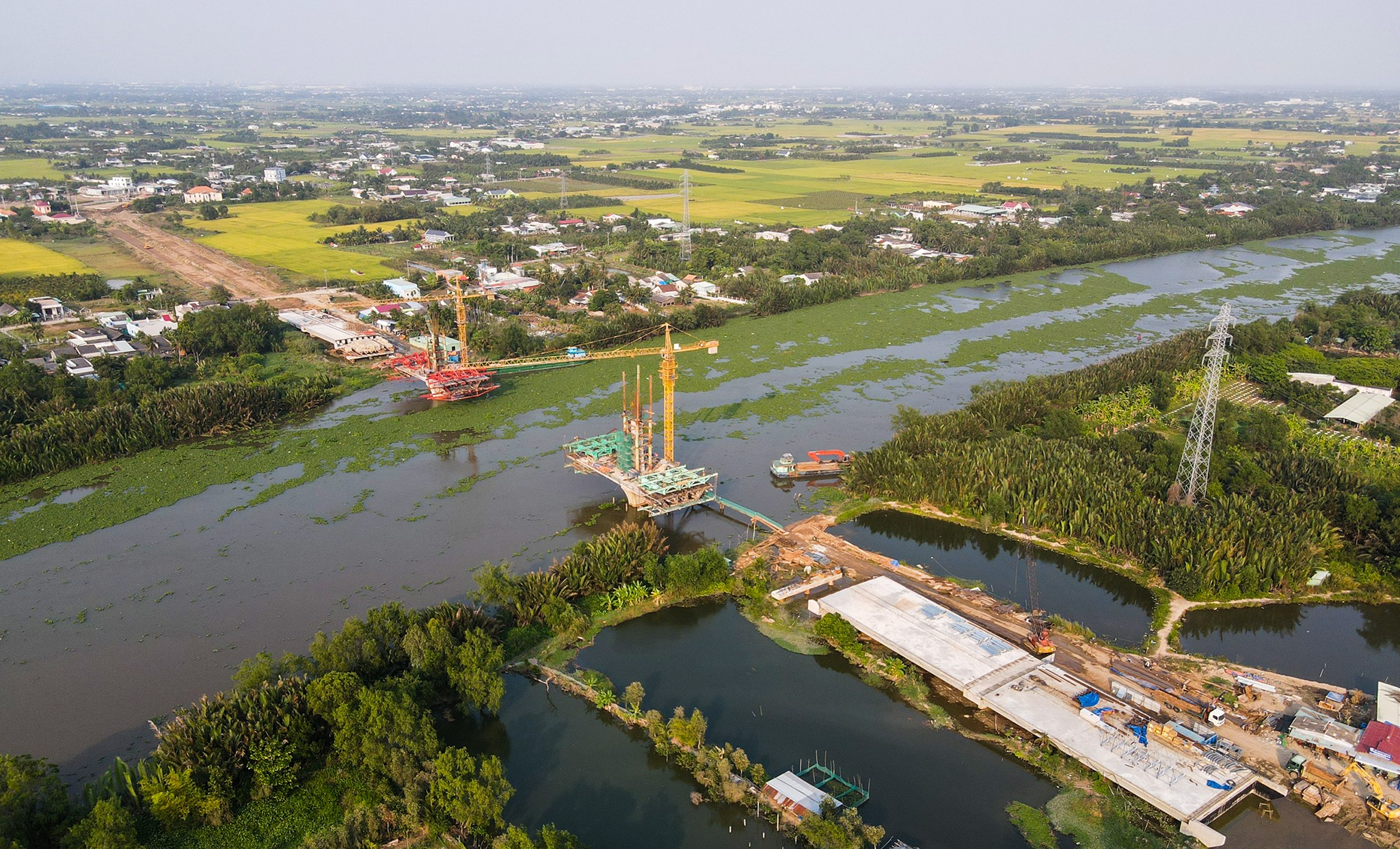 Ngam duong vanh dai 1.500 ty bang qua song Vam Co Tay tu tren cao hinh anh