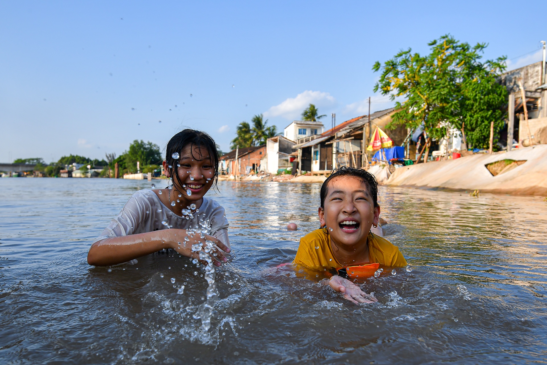 Sat lo mien Tay anh 7