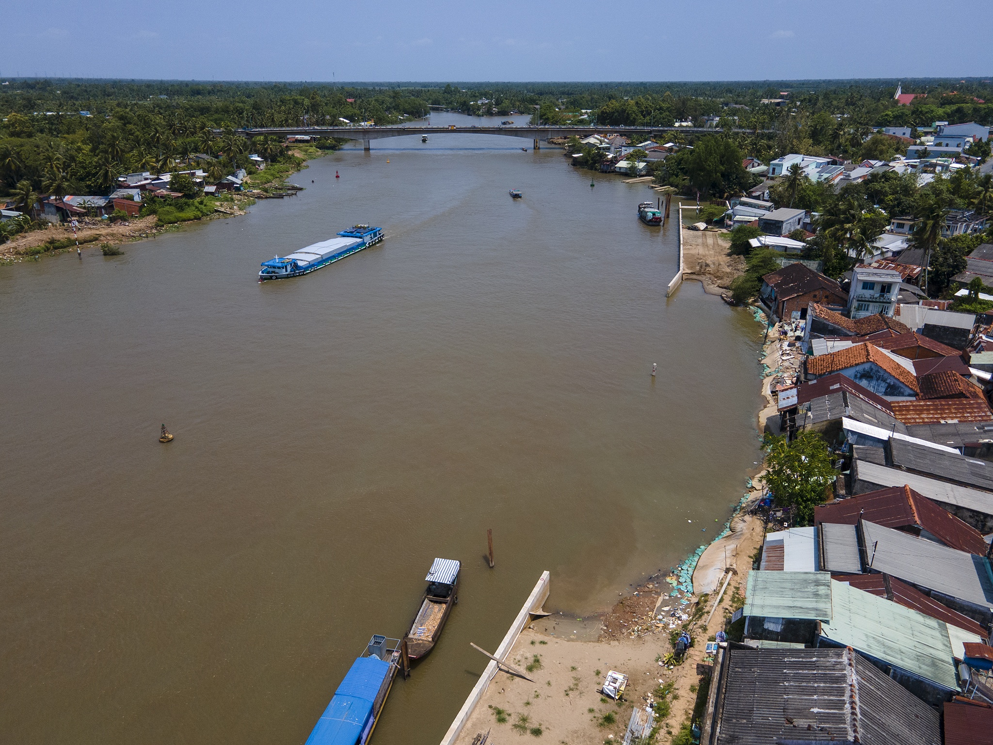 Sat lo mien Tay anh 1