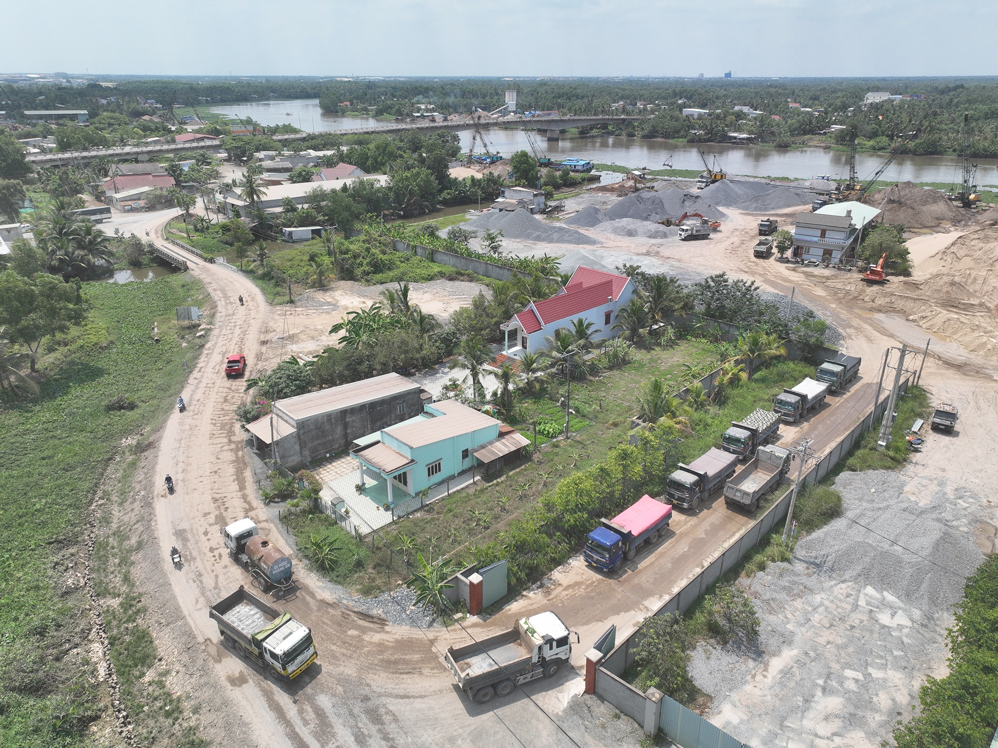 Ben thuy mien Tay anh 3