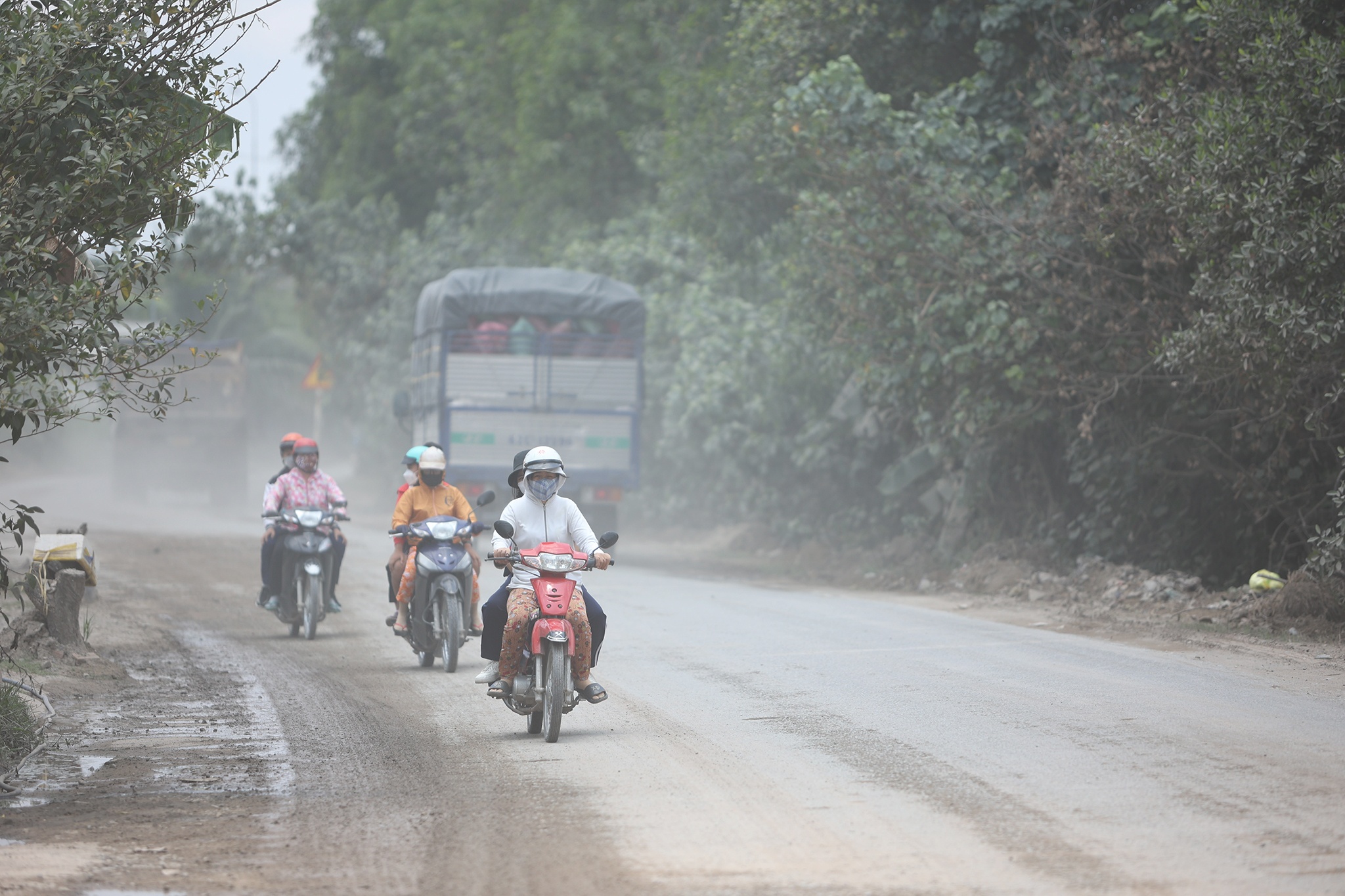 Ben thuy mien Tay anh 5