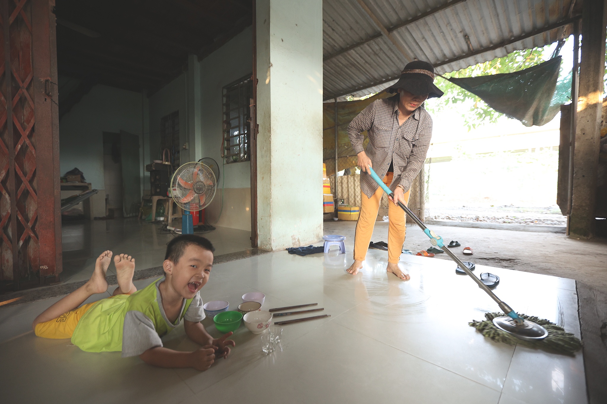 Ben thuy mien Tay anh 11