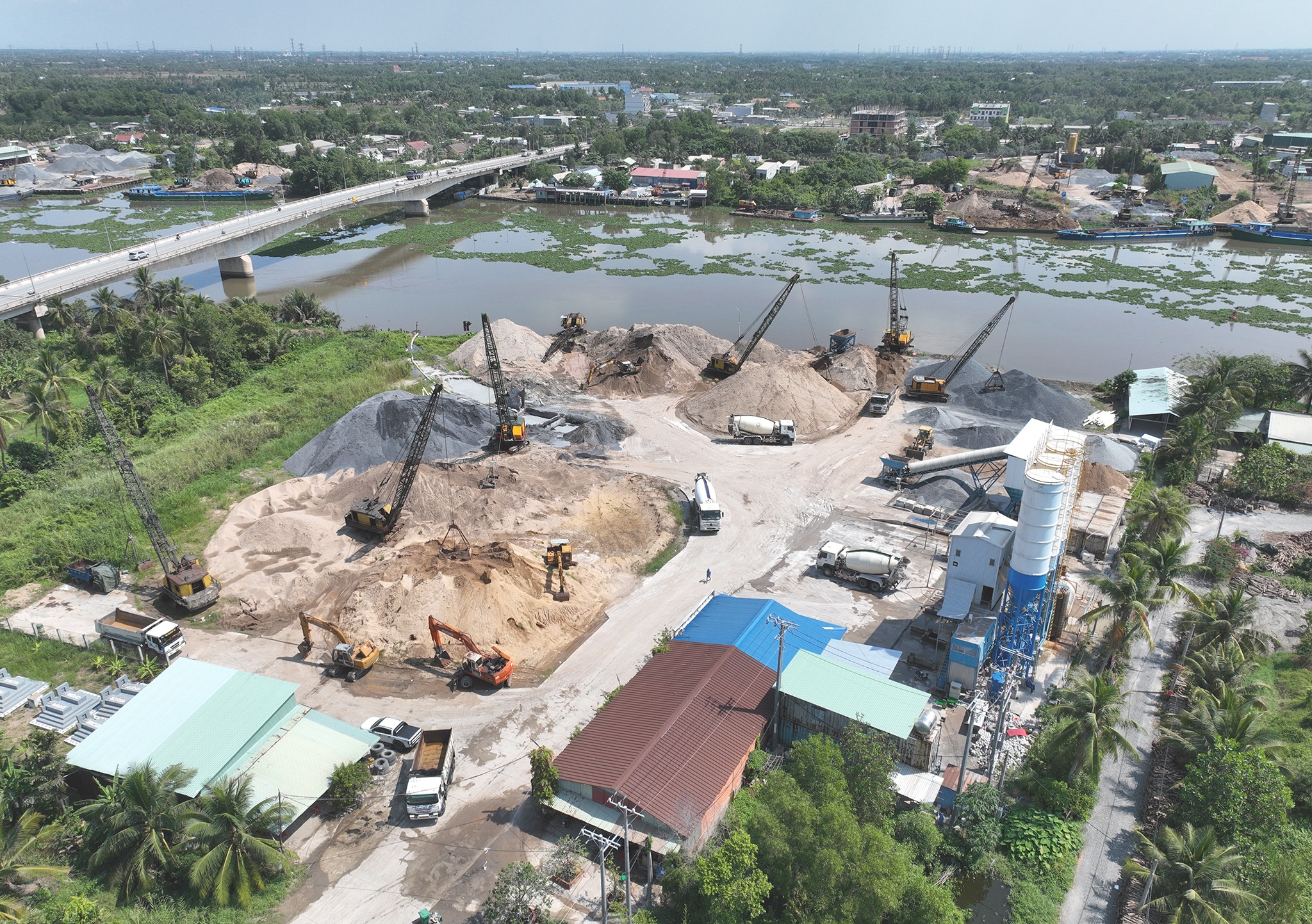 Ben thuy mien Tay anh 1