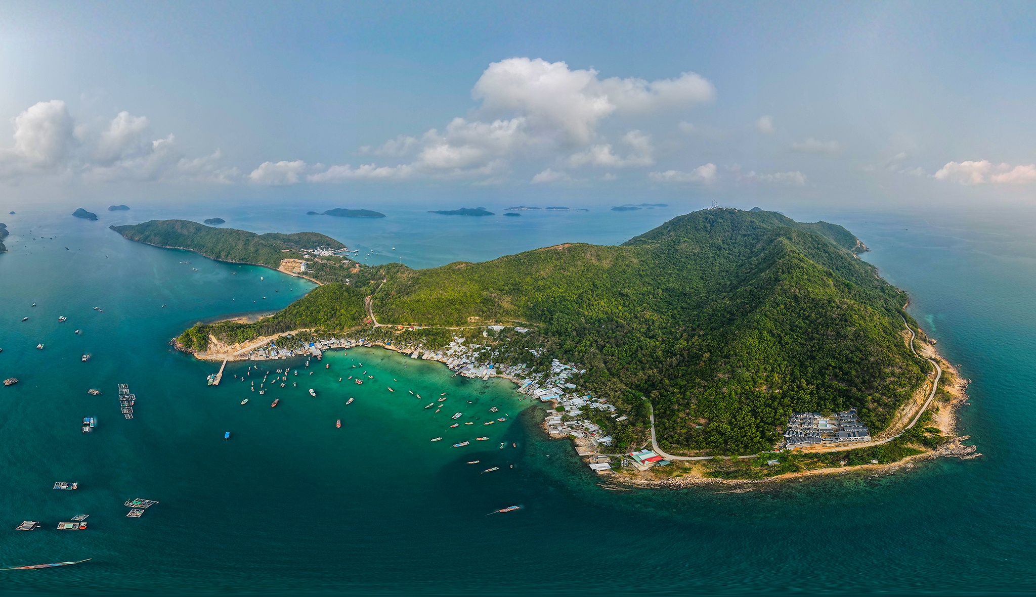 'Hon ngoc tho' tren vung bien Kien Giang hinh anh