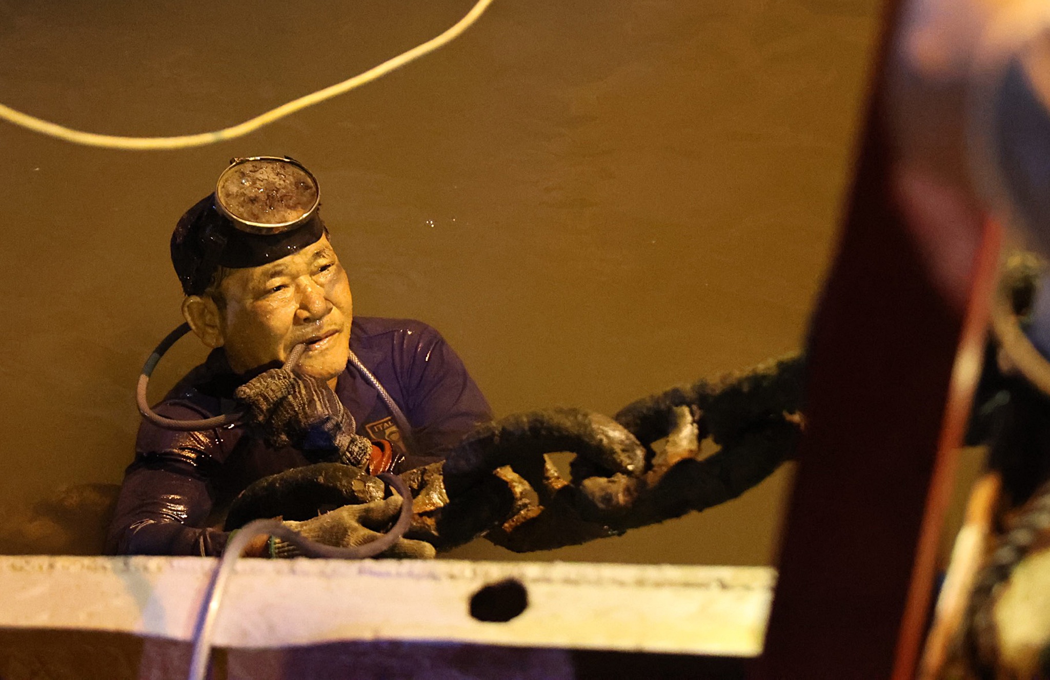 Xuyen dem sua chua ben pha lon nhat mien Tay hinh anh