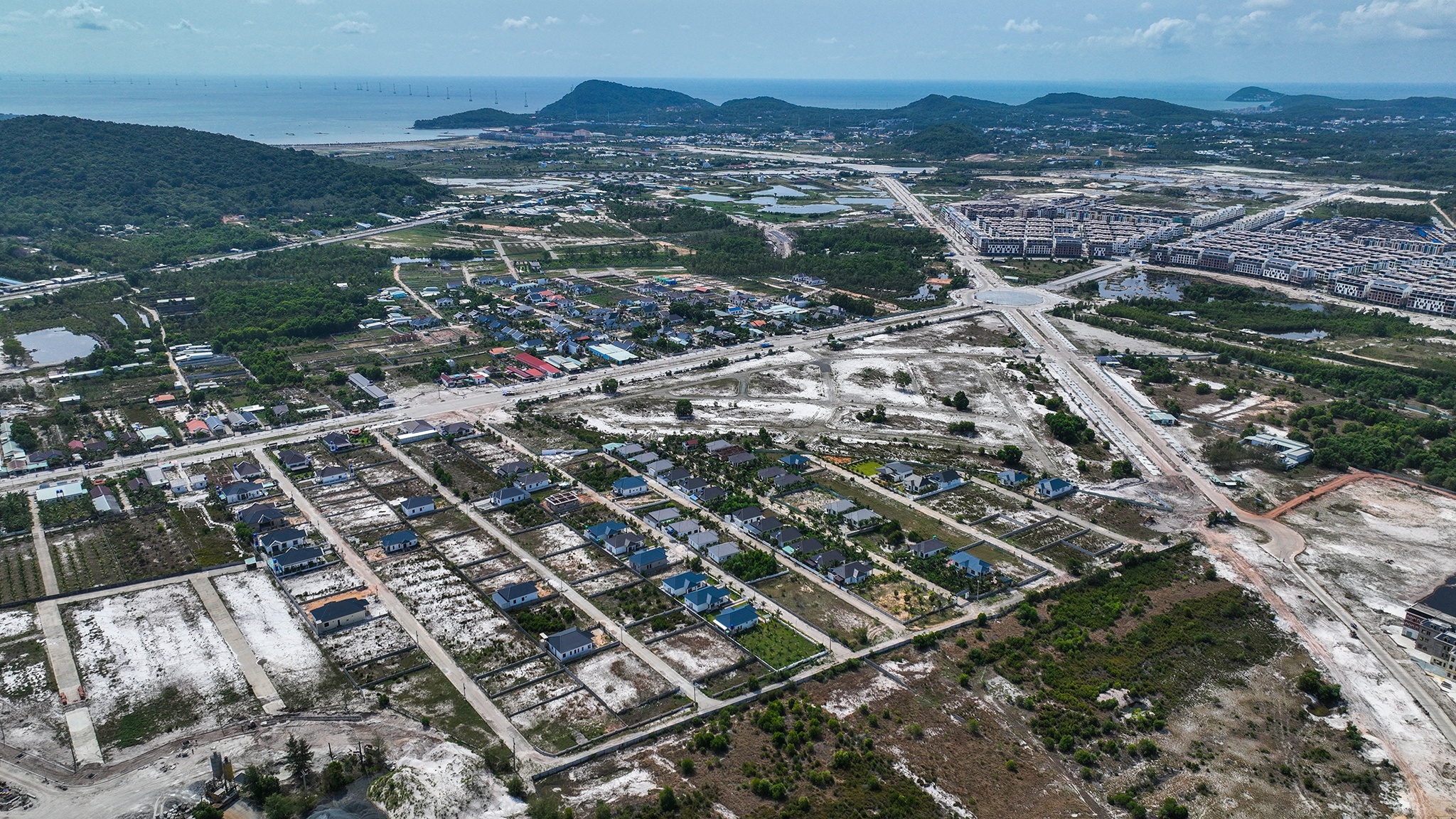 79 can biet thu anh 1