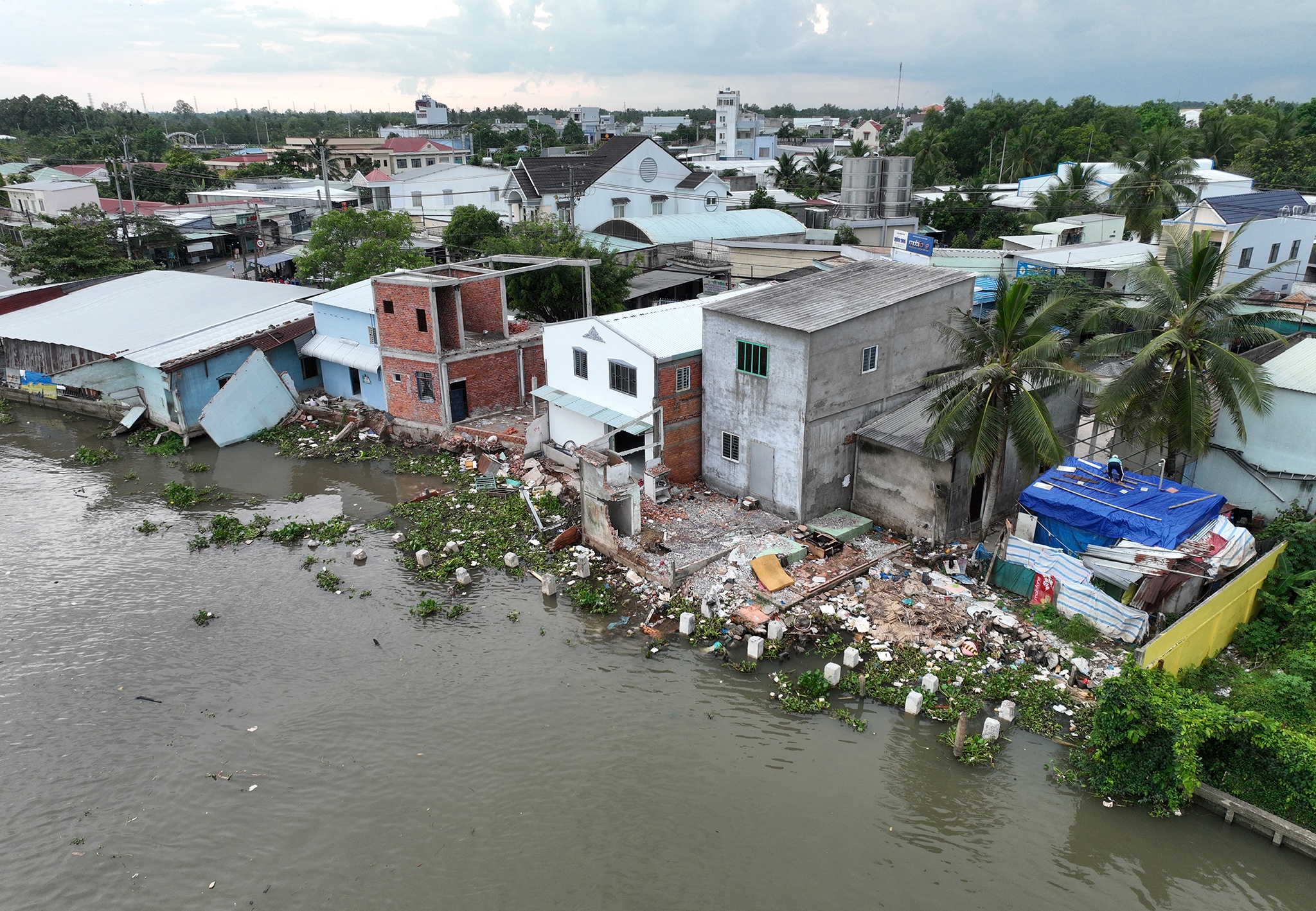Sat lo Phong Dien anh 1