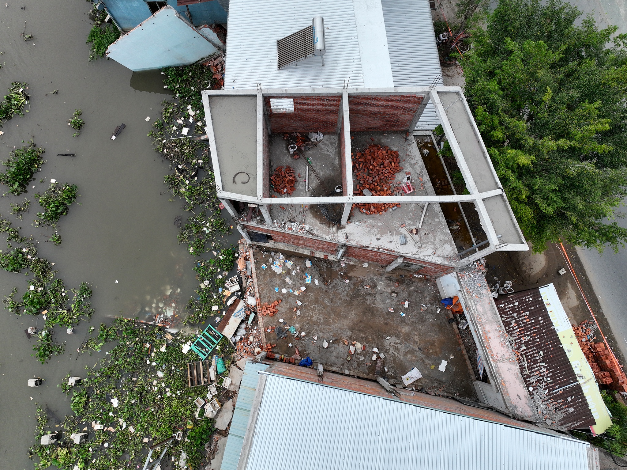 Sat lo Phong Dien anh 10