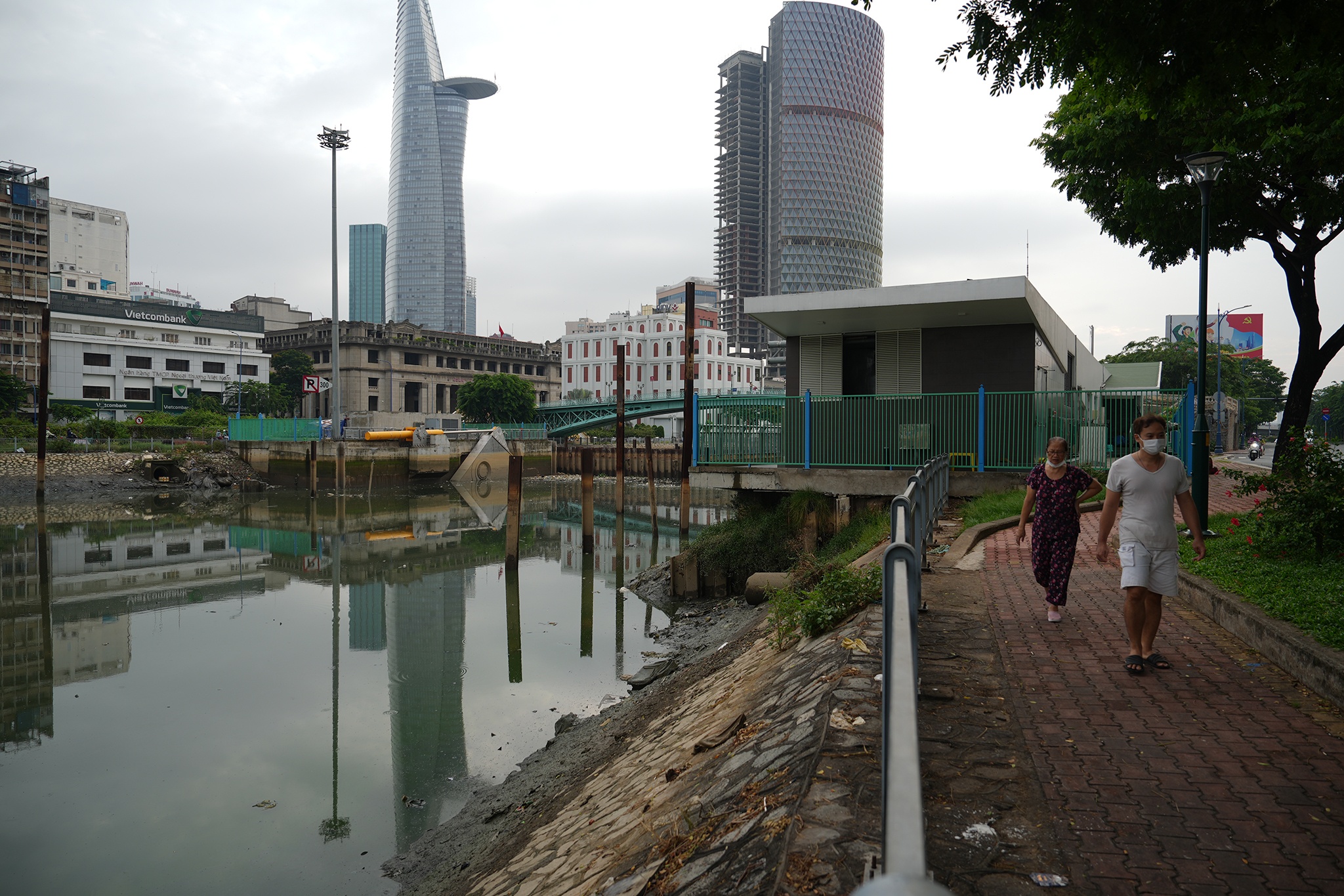TP.HCM chong ngap anh 6