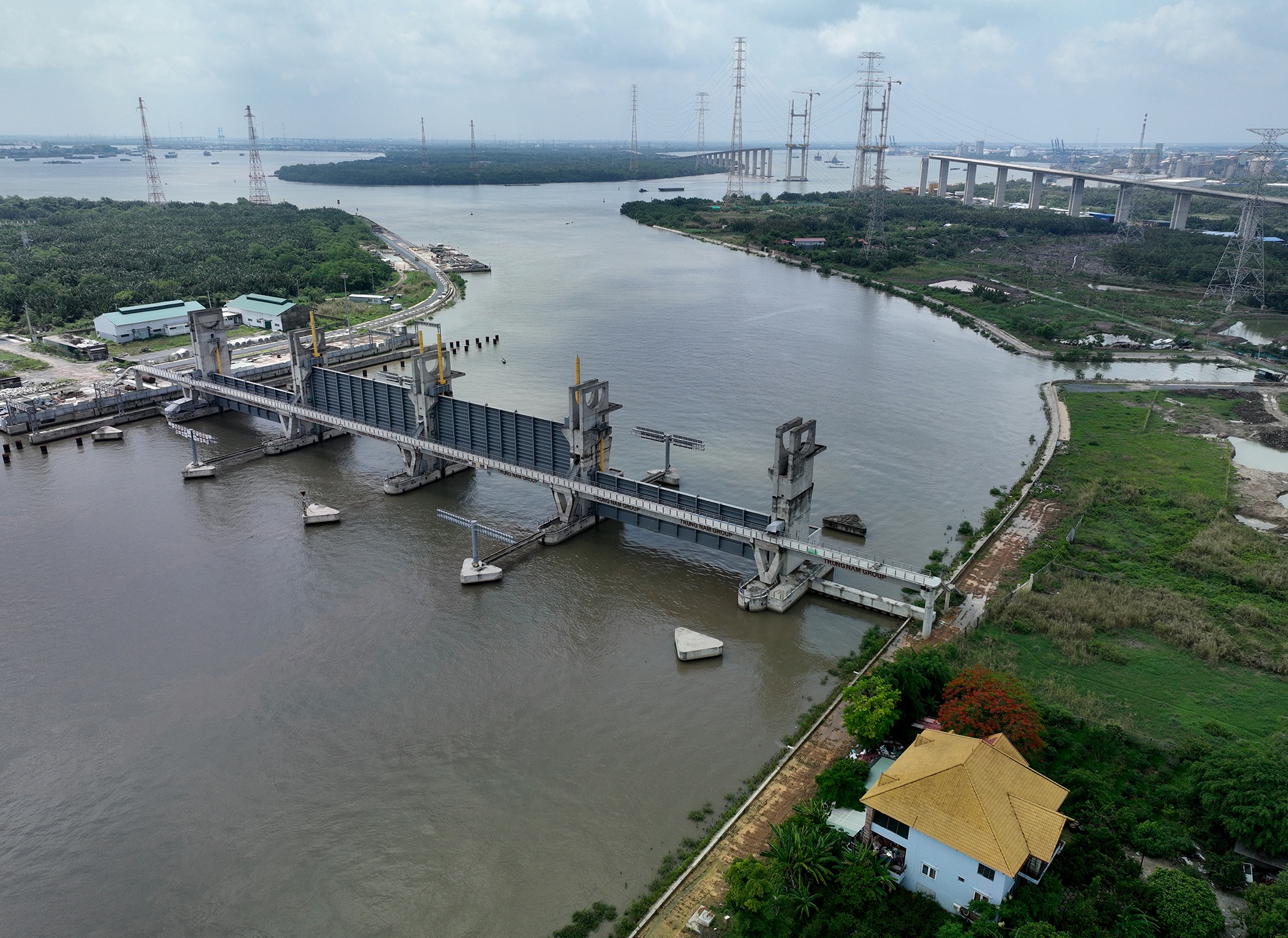 TP.HCM chong ngap anh 1